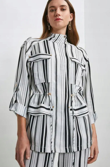 Bílo-černý Pruhovaný Přehoz Karen Millen M