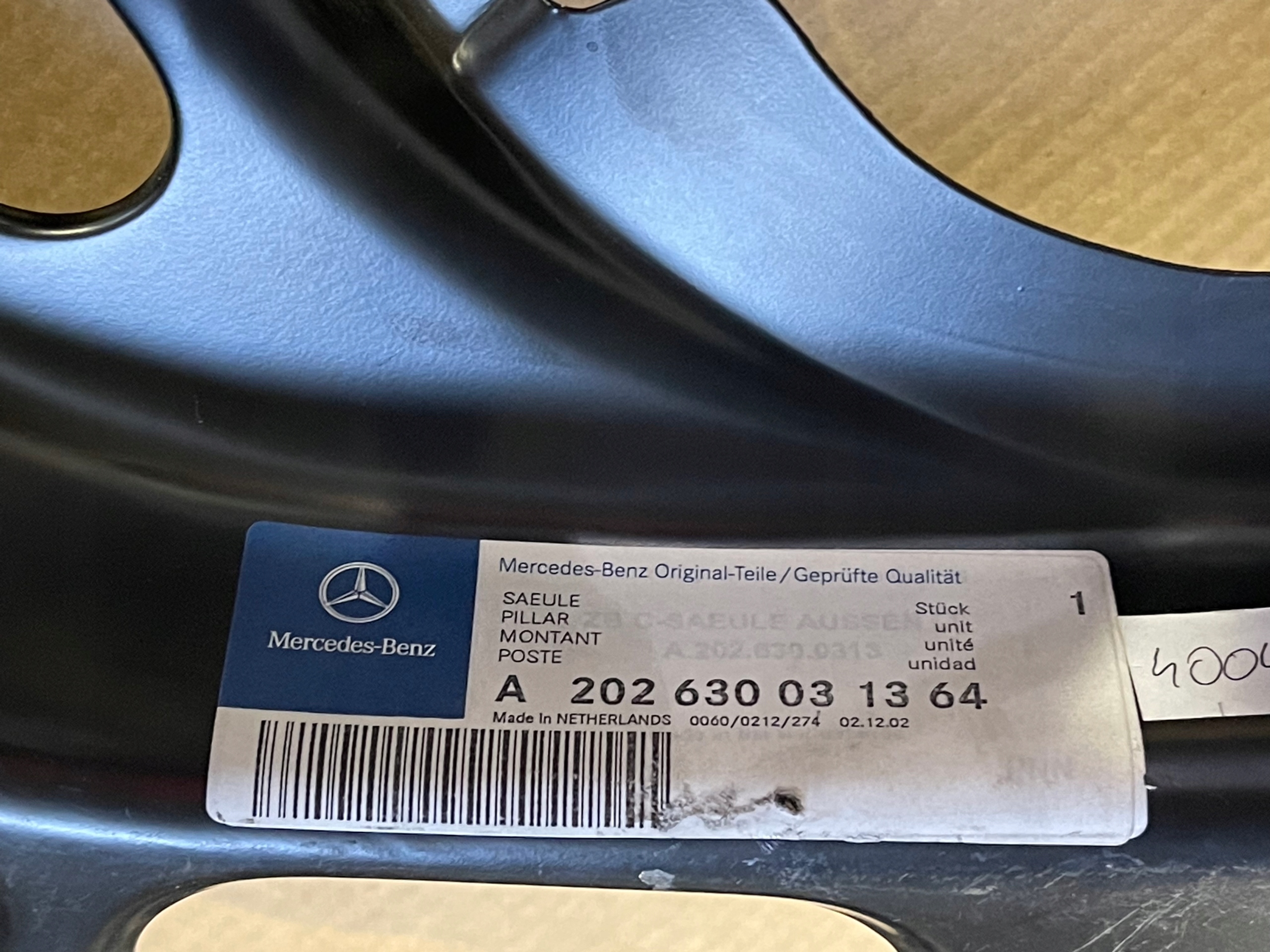 Wspornik MERCEDES W202 LEWY TYL A2026300313 OE Part manufacturer Mercedes Benz OE