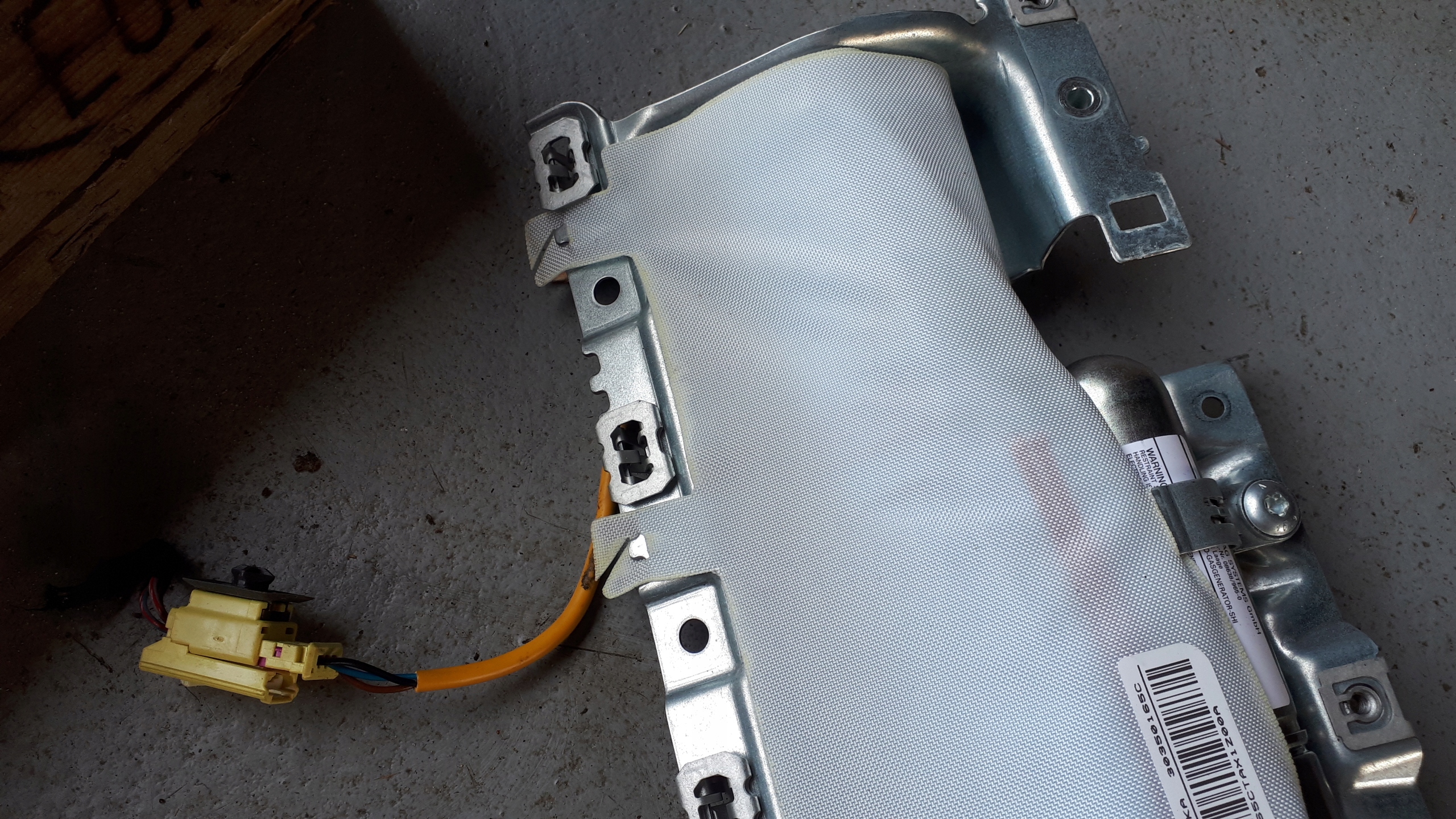 Audi A8 D3 подушка коленная пассажира 4E0880842A