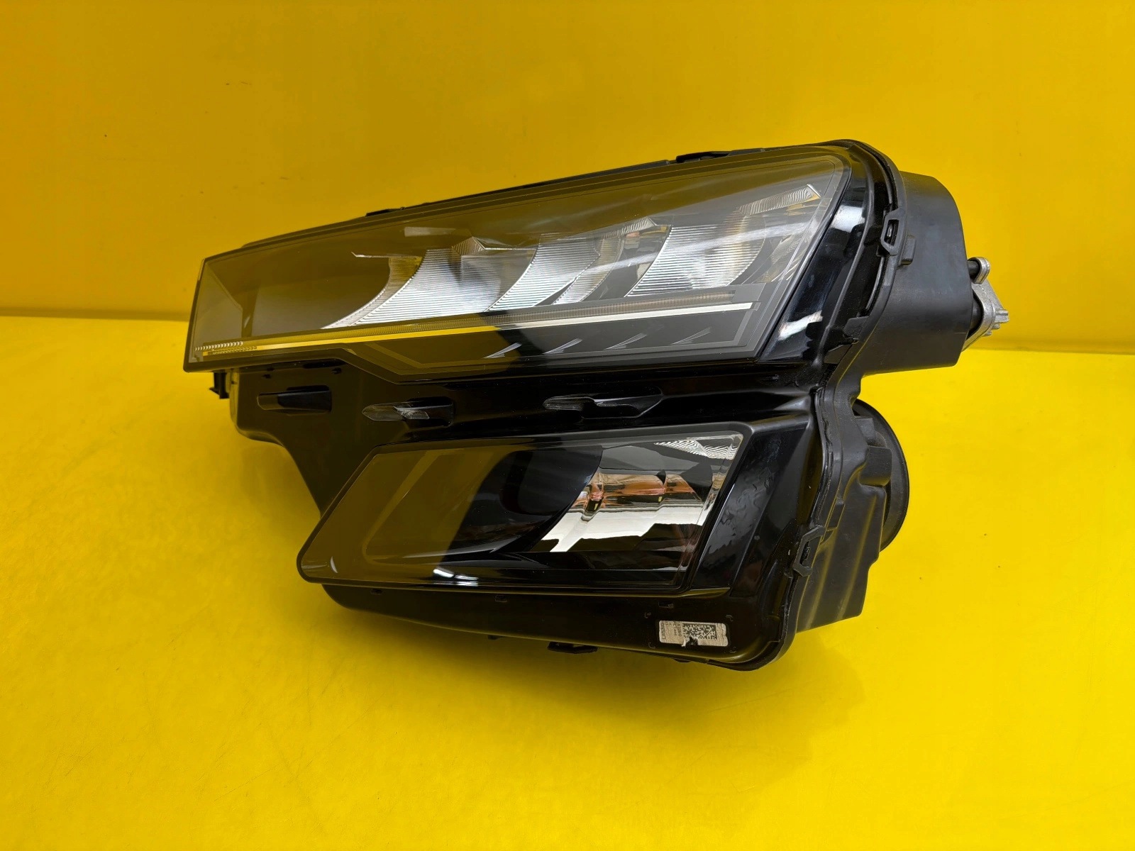 light left Skoda Karoq 57B Led Lift 57B941009