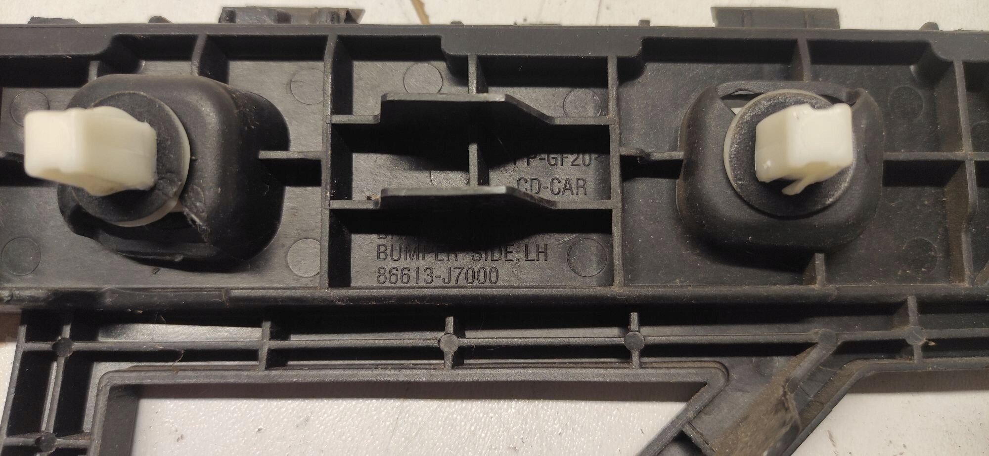 KIA CEED III HB bumper bracket left rear part rear holder left rear. 17-24