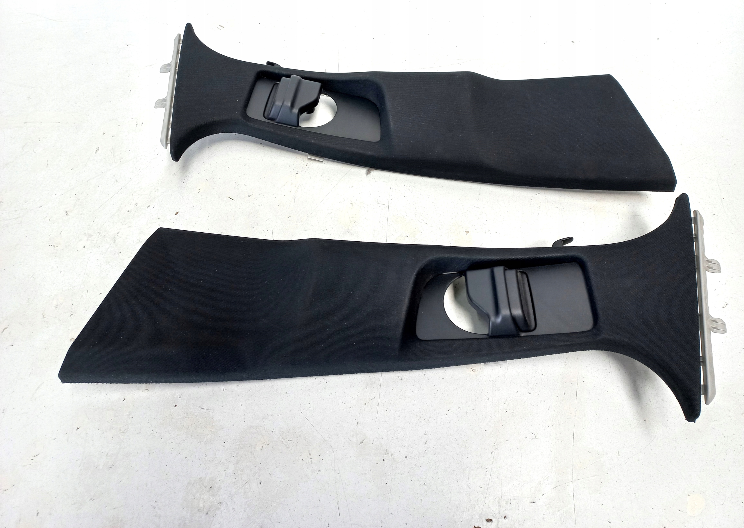 OSŁONA ZAŚLEPKA SŁUPKA PRAWEGO MERCEDES W213 A2136900825