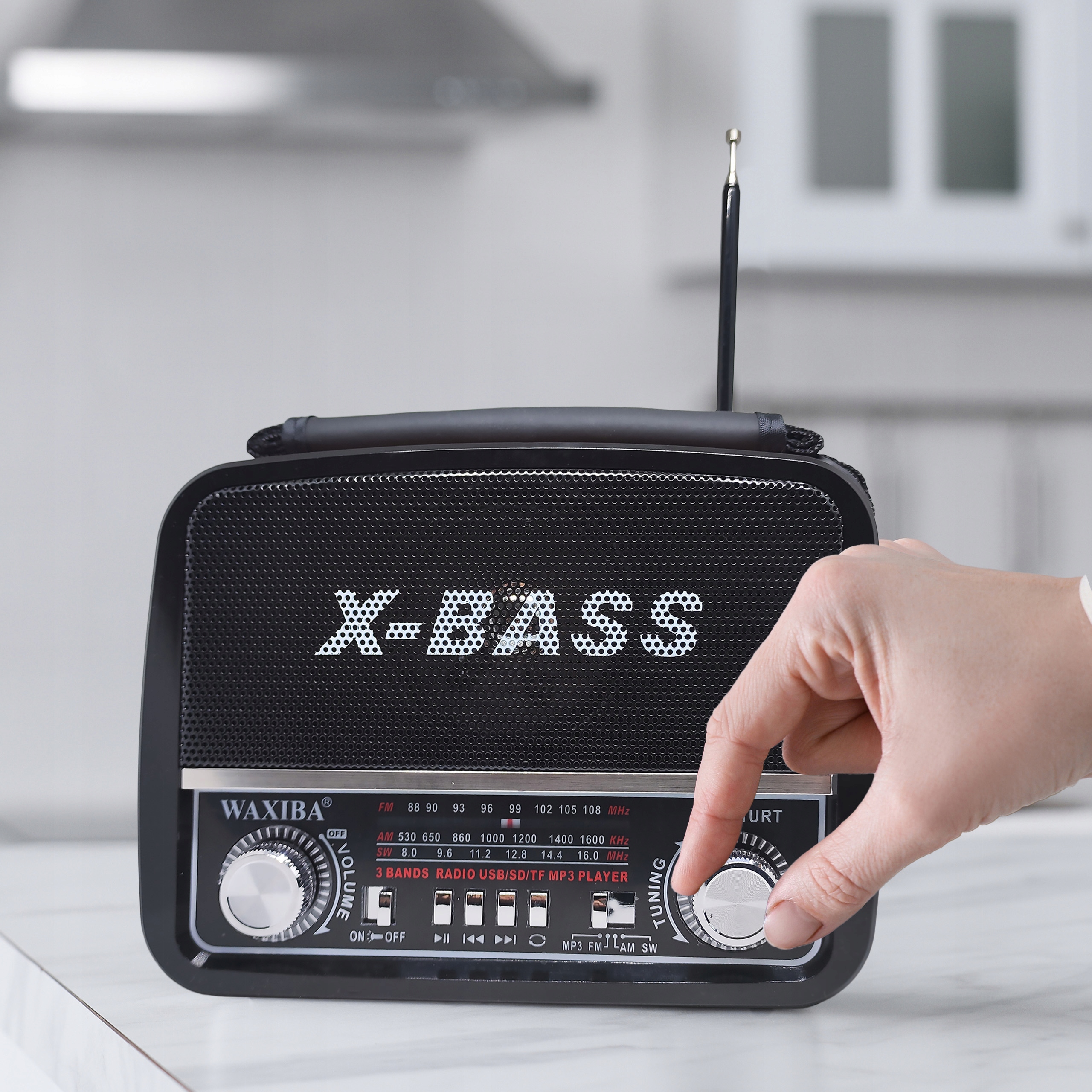 RADIO KUCHENNE PRZENOŚNE SIECIOWE NA BATERIE FM/AM/SW USB AUX SD MP3 Informacje o bezpieczeństwie CE