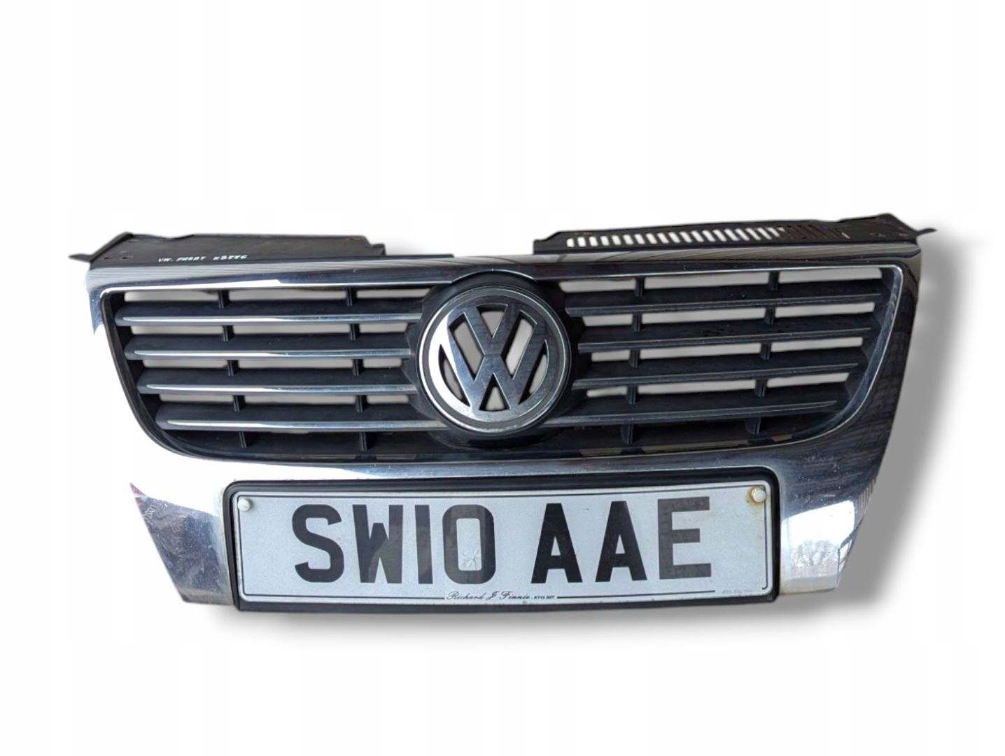 grille radiator Volkswagen Passat B6 2010 3C0853651AH