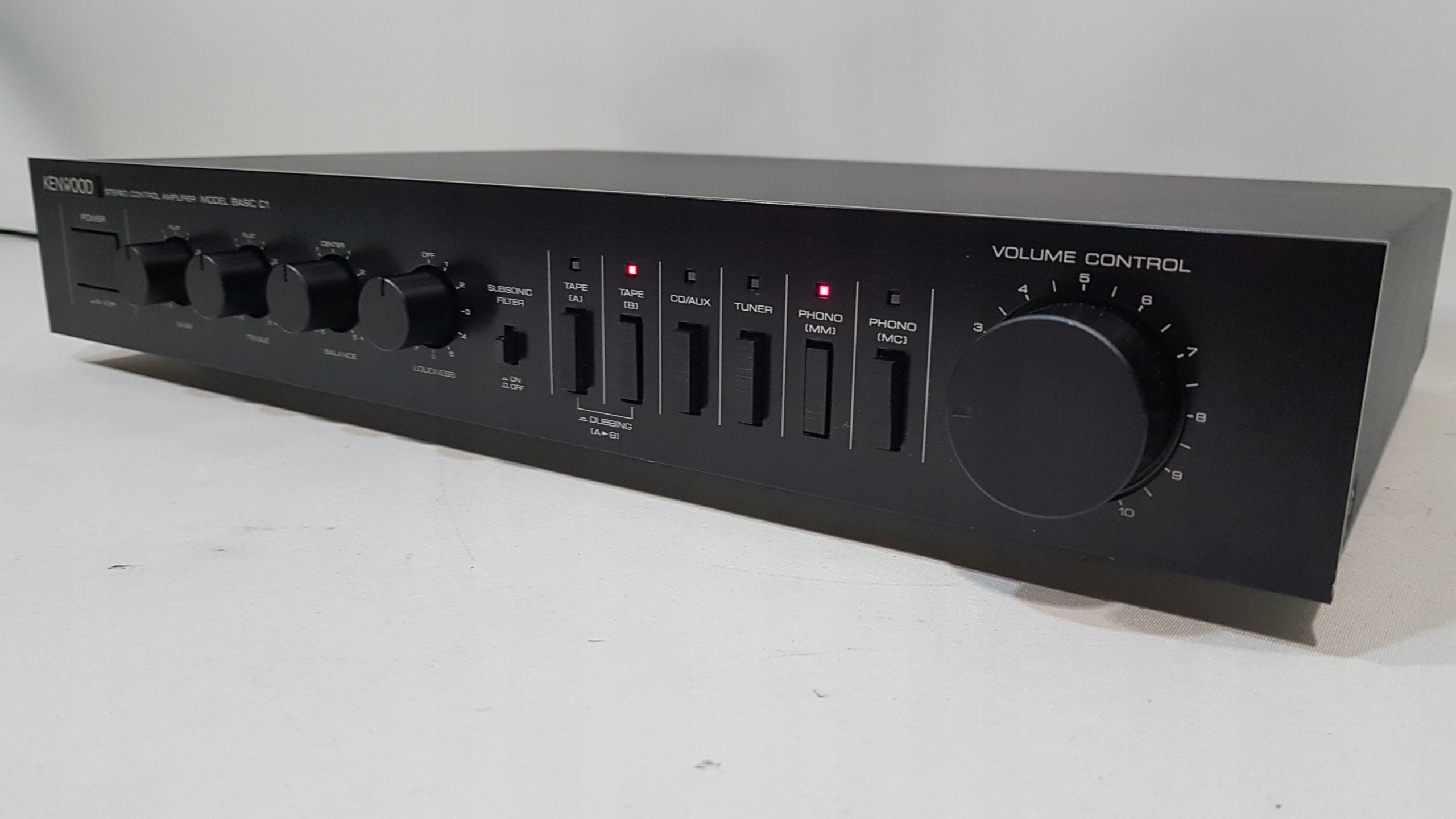 Предусилитель Kenwood BASIC C1