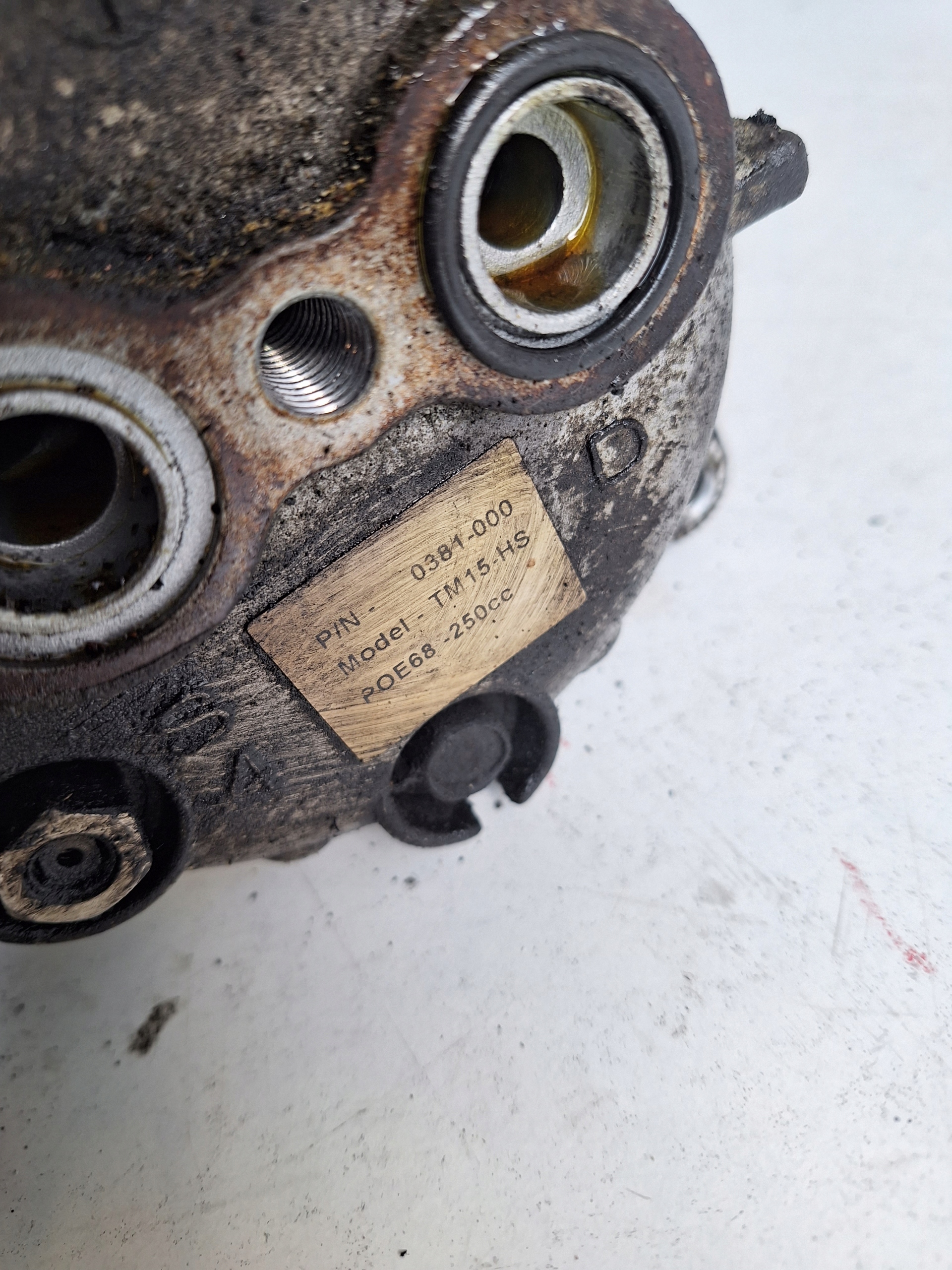 FORD compressor; compressor AC TM15-HS