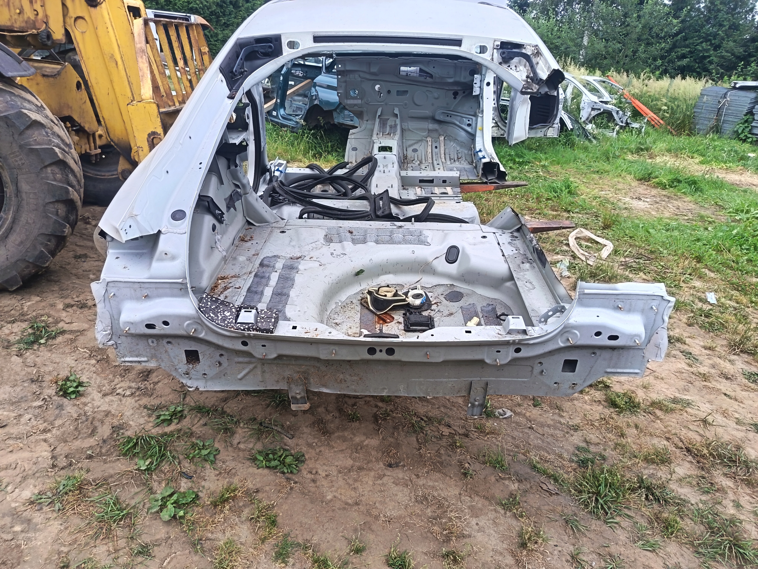 Peugeot 508 II 2019 - rear panel sump KOMPLET colour: KWE
