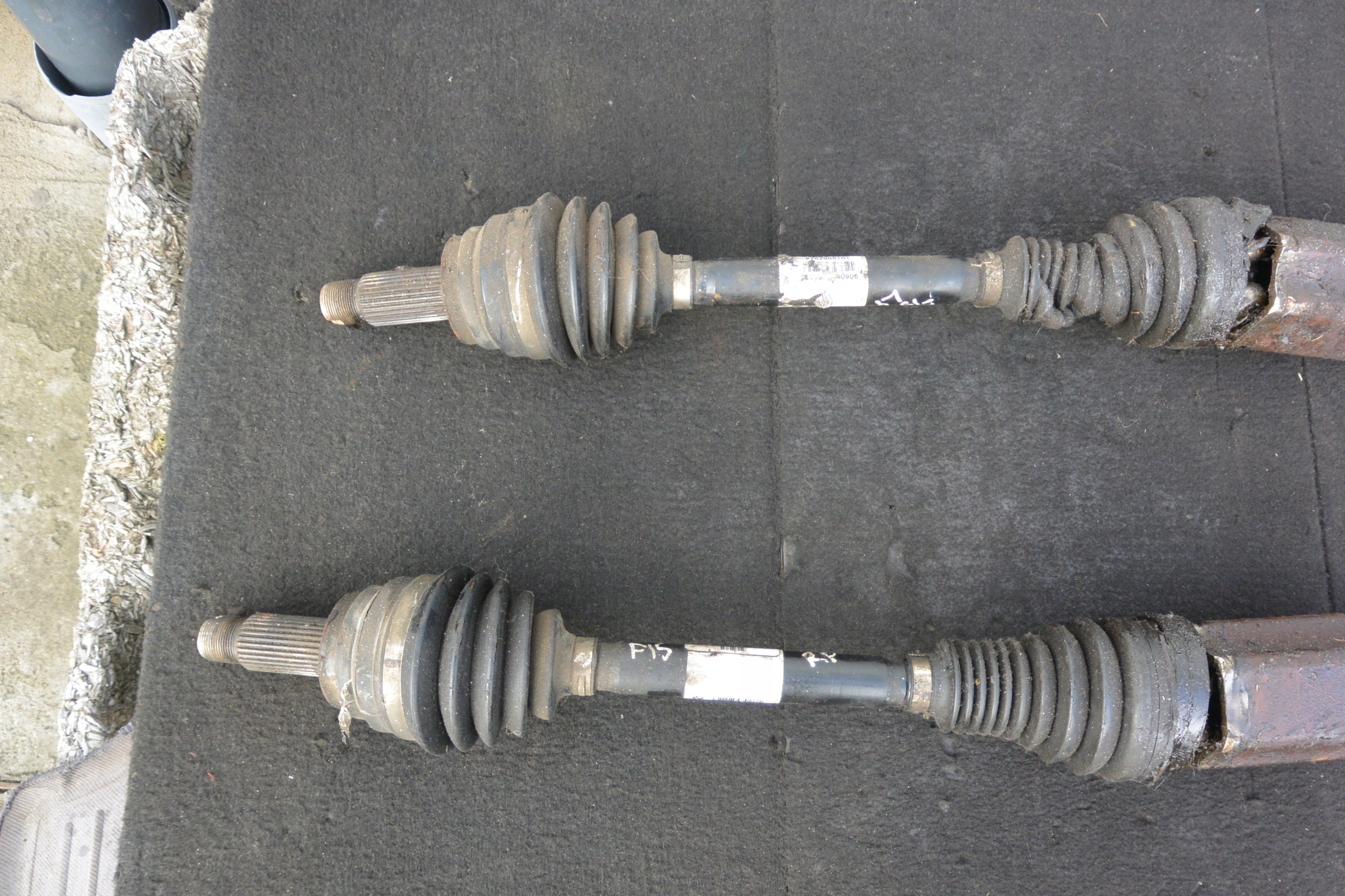 semi-axis left front BMW X5 X6 F15 F16