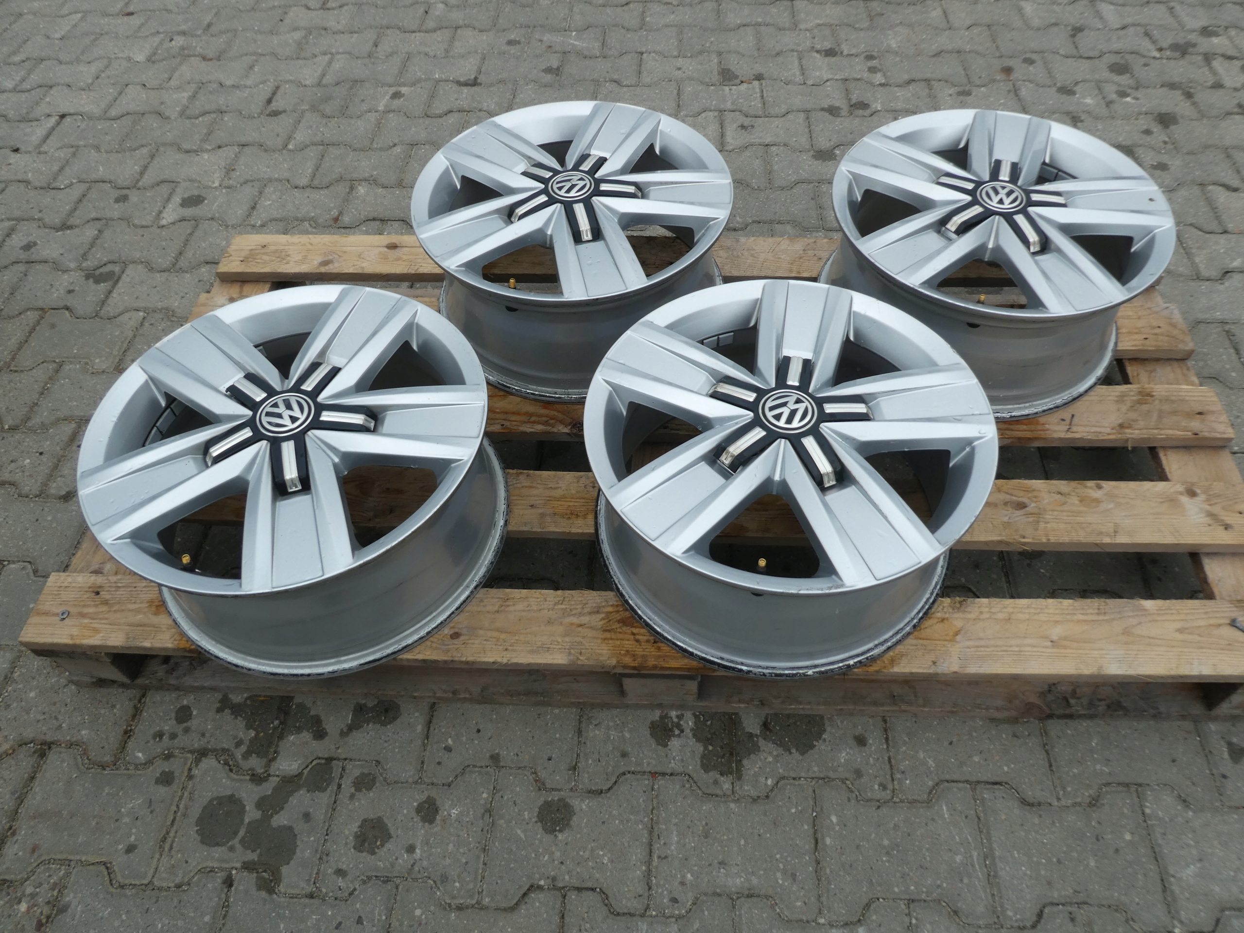 4X discs aluminium disc 7E0601025P VW T5 T6 5X120