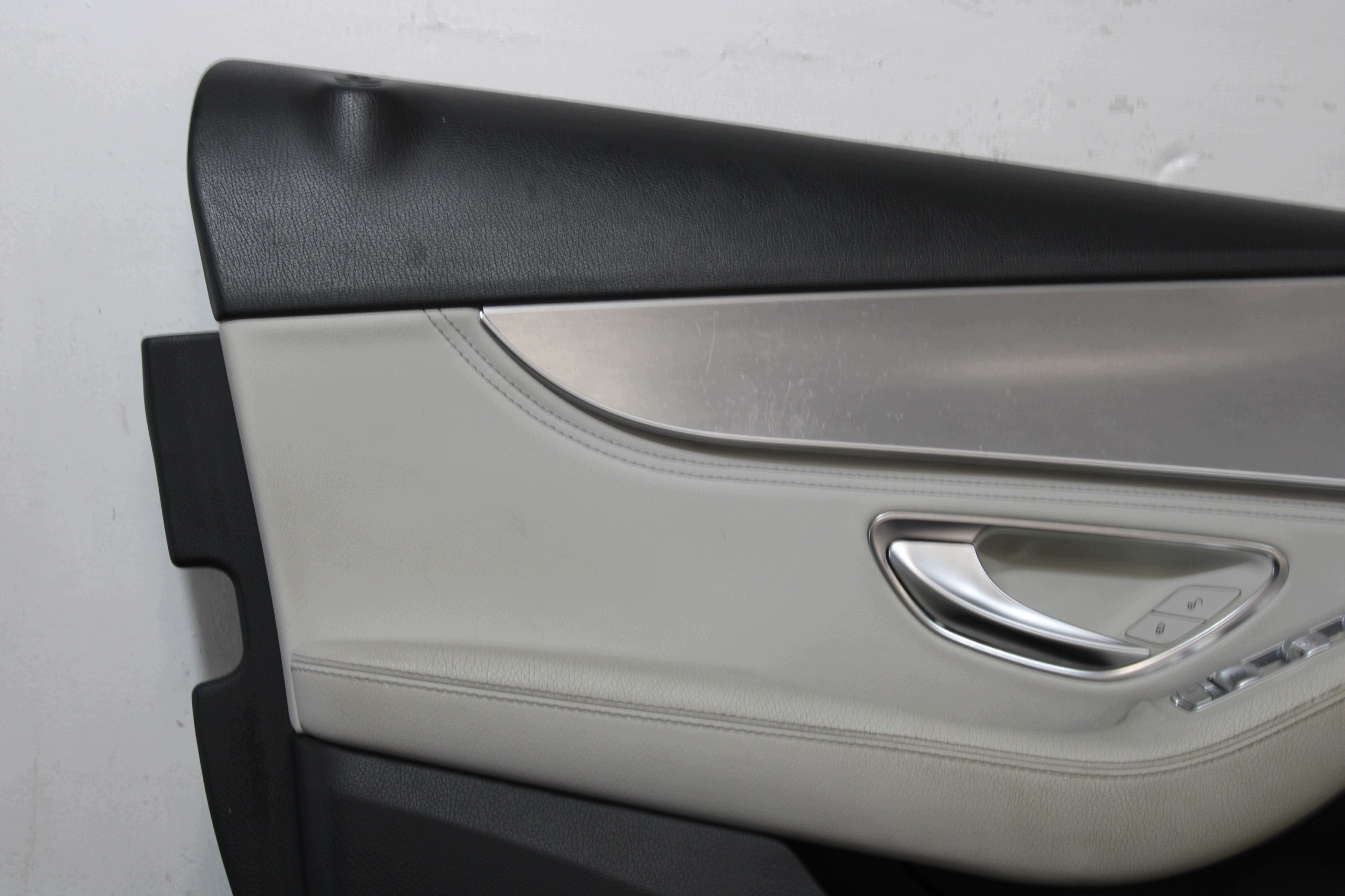 upholstery side door left front MERCEDES C-KLASA W205
