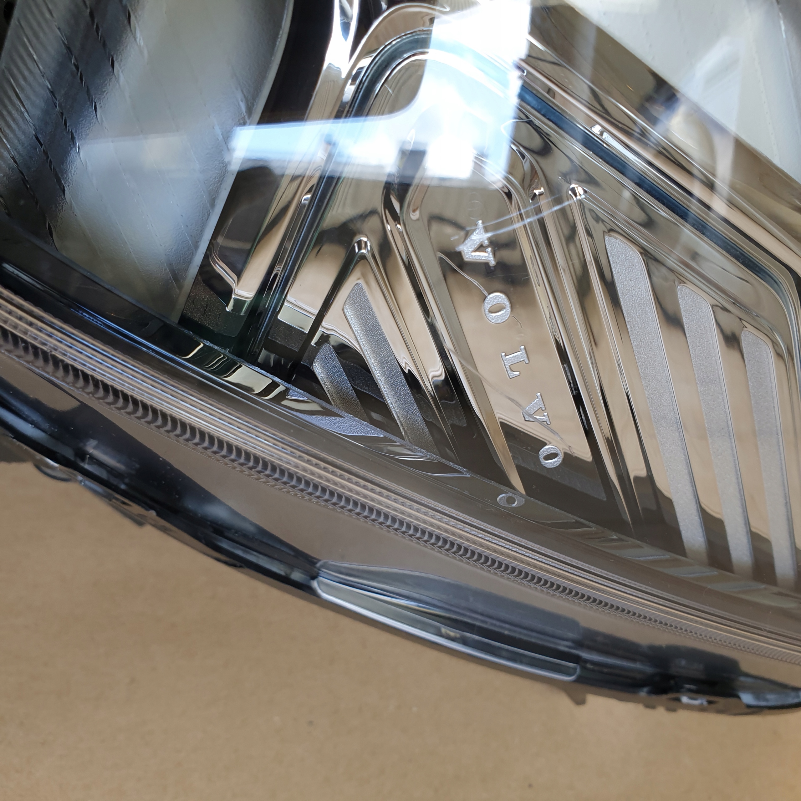 light left front FULL LED VOLVO XC40 OE UK