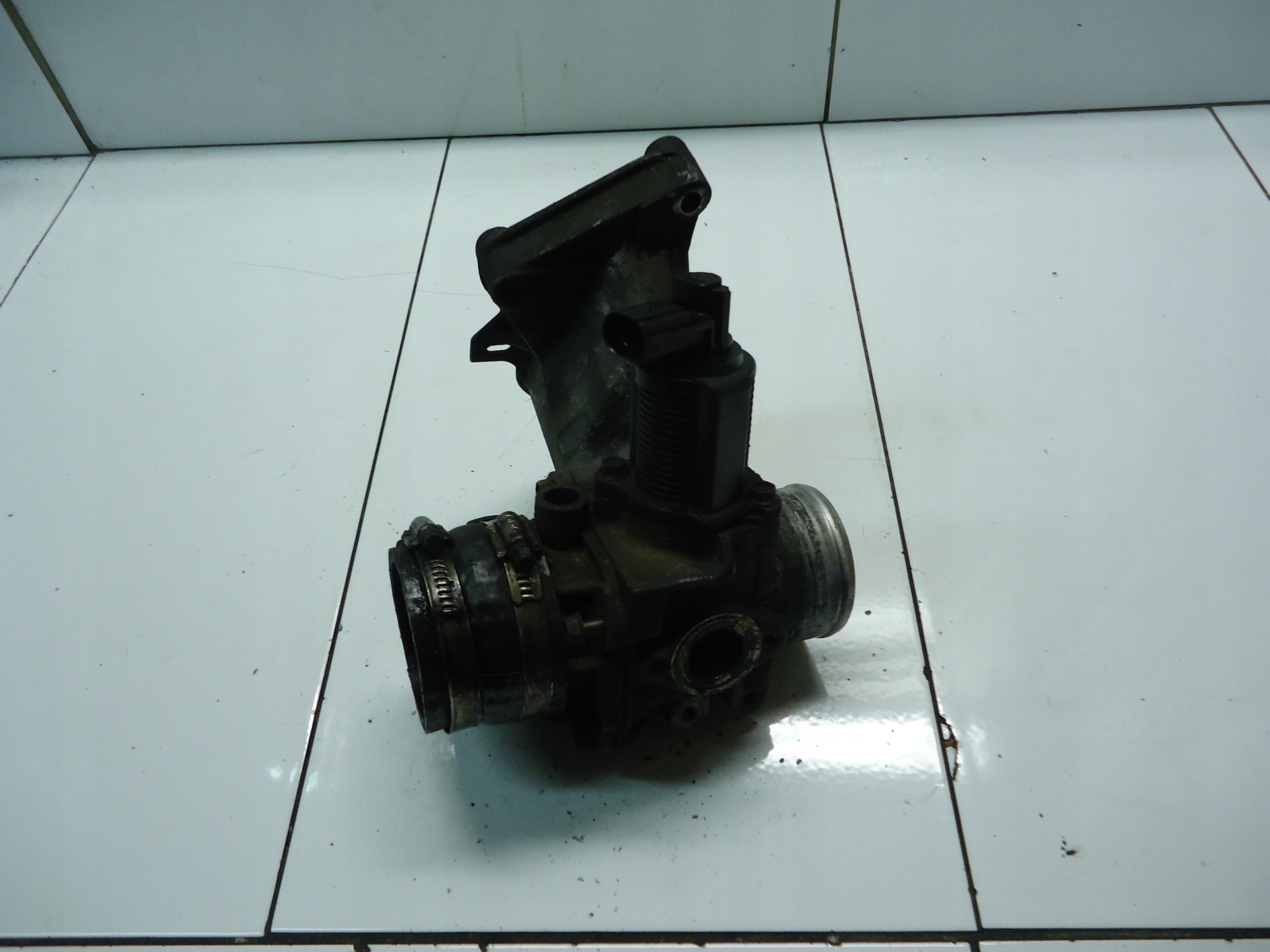 RENAULT MASTER II 2.2 DCI 2.5 DCI AGR-Ventil 8200270539