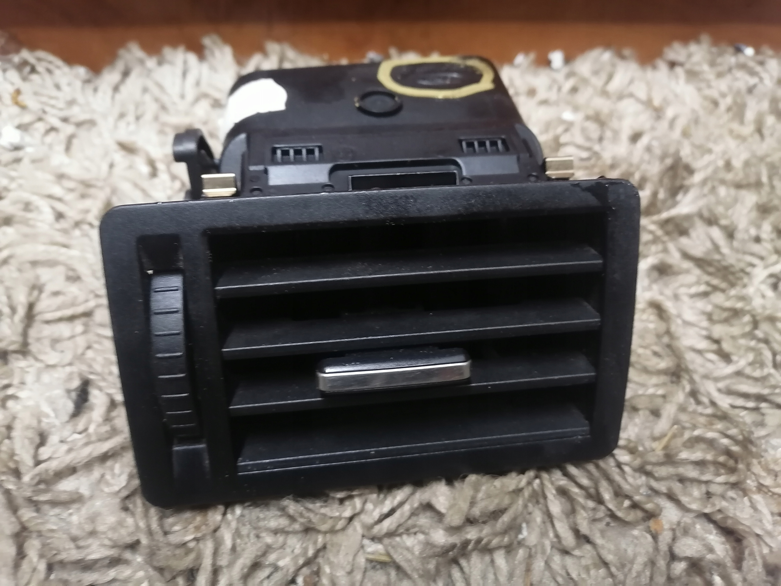 FORD CMAX MK1 grid air conditioning devices left 3M51R018B09