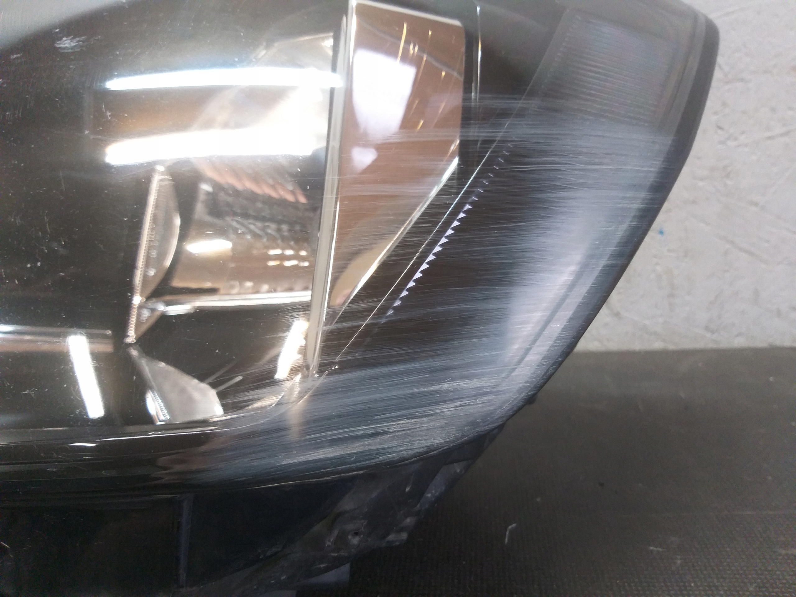 LIGHT FRONT LEFT VW T6 7E1941015AB