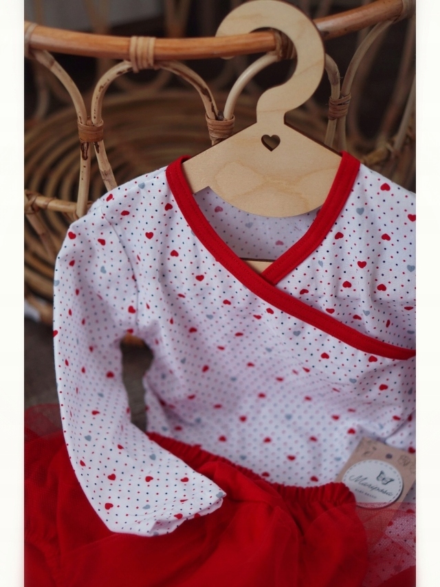 Zestaw na Walentynki Body kopertowe i bloomersy Rozmiar 74