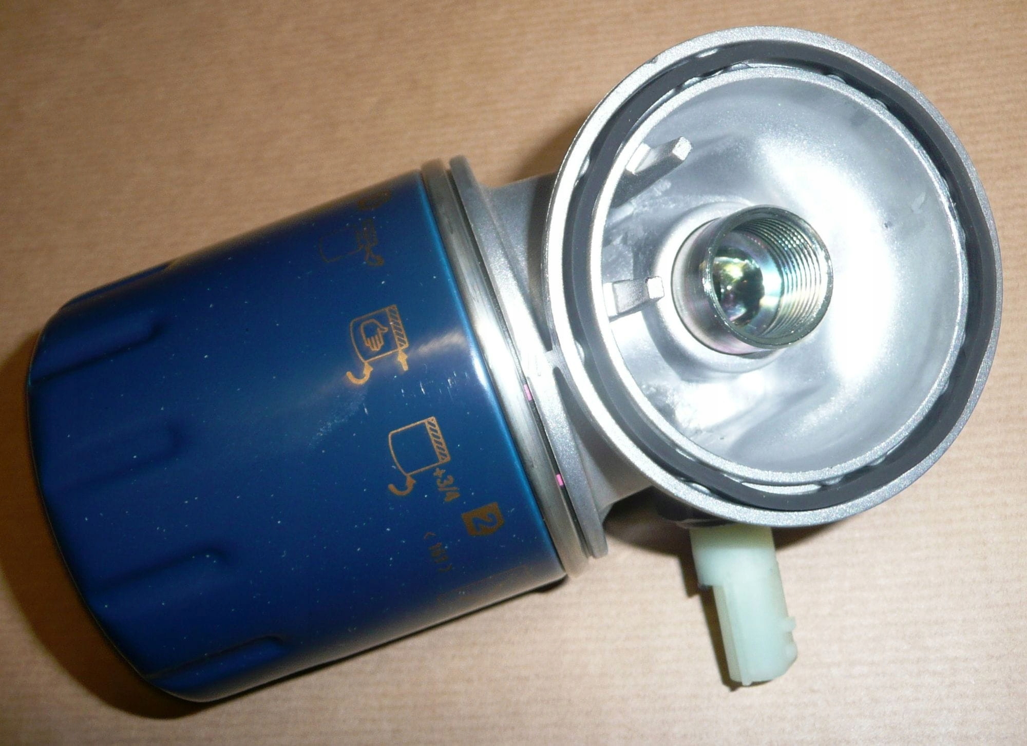 152080021R - МАСЛЯНЫЙ ФИЛЬТР БАЗА RENAULT MEGANE III 1.5 DCI OE