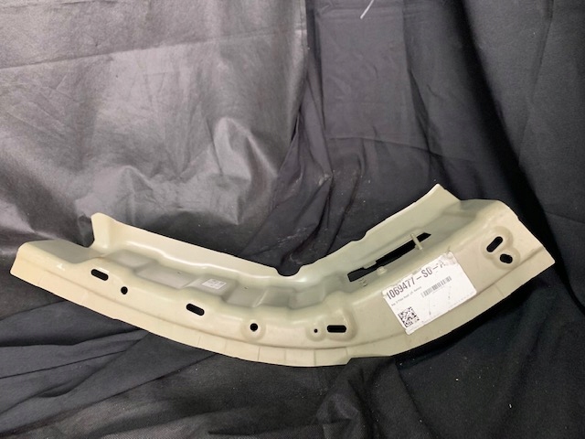 Tesla X poszycie wneka pod blotnik LH 1069477 S0 A Quality of parts according to GVO O original with car manufacturer s logo OE