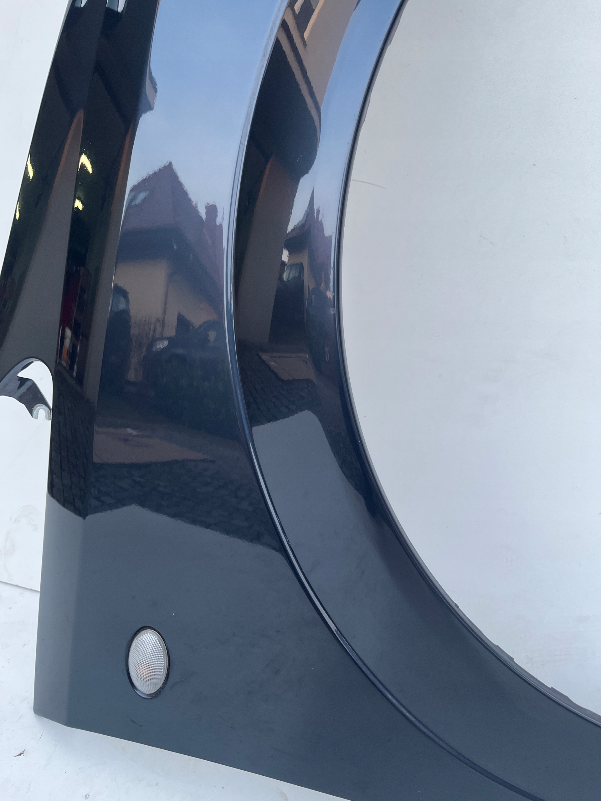 fender right front Opel MERIVA A Z168 03-10r.