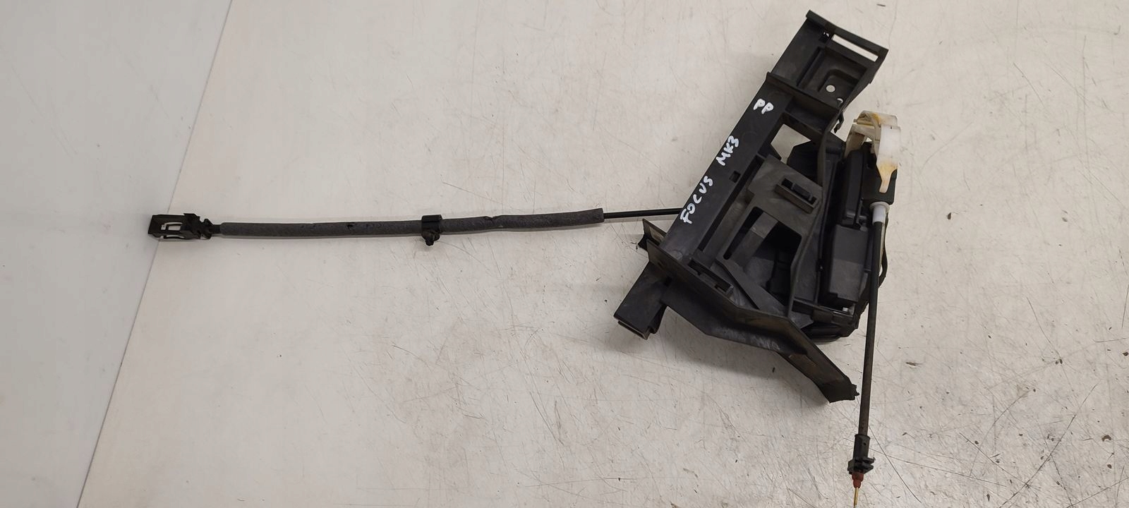 lock door front front right Ford Focus MK3 1,6 TDCI