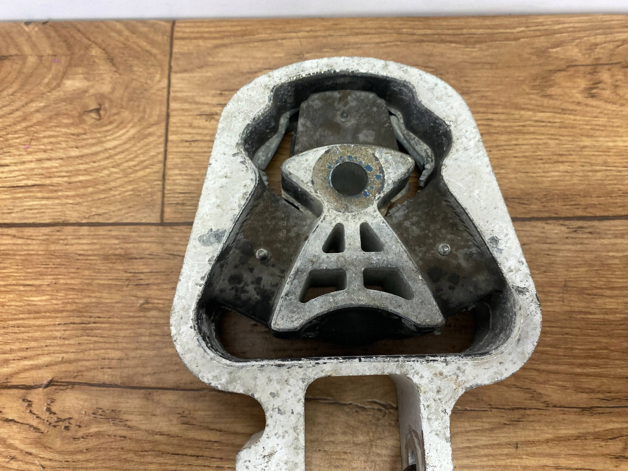 gearbox mount Ford Edge II 2.0 2019+