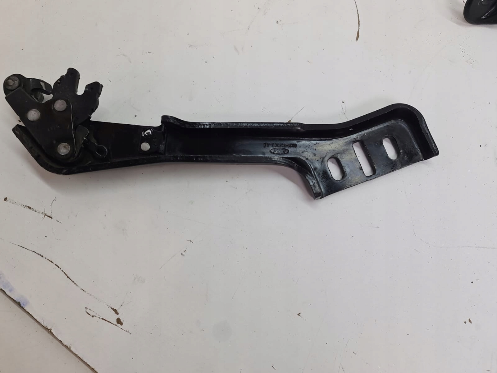 ROLKA ZAWIAS DRZWI PRZESUWNYCH TRANSIT CUSTOM Part manufacturer Ford OE