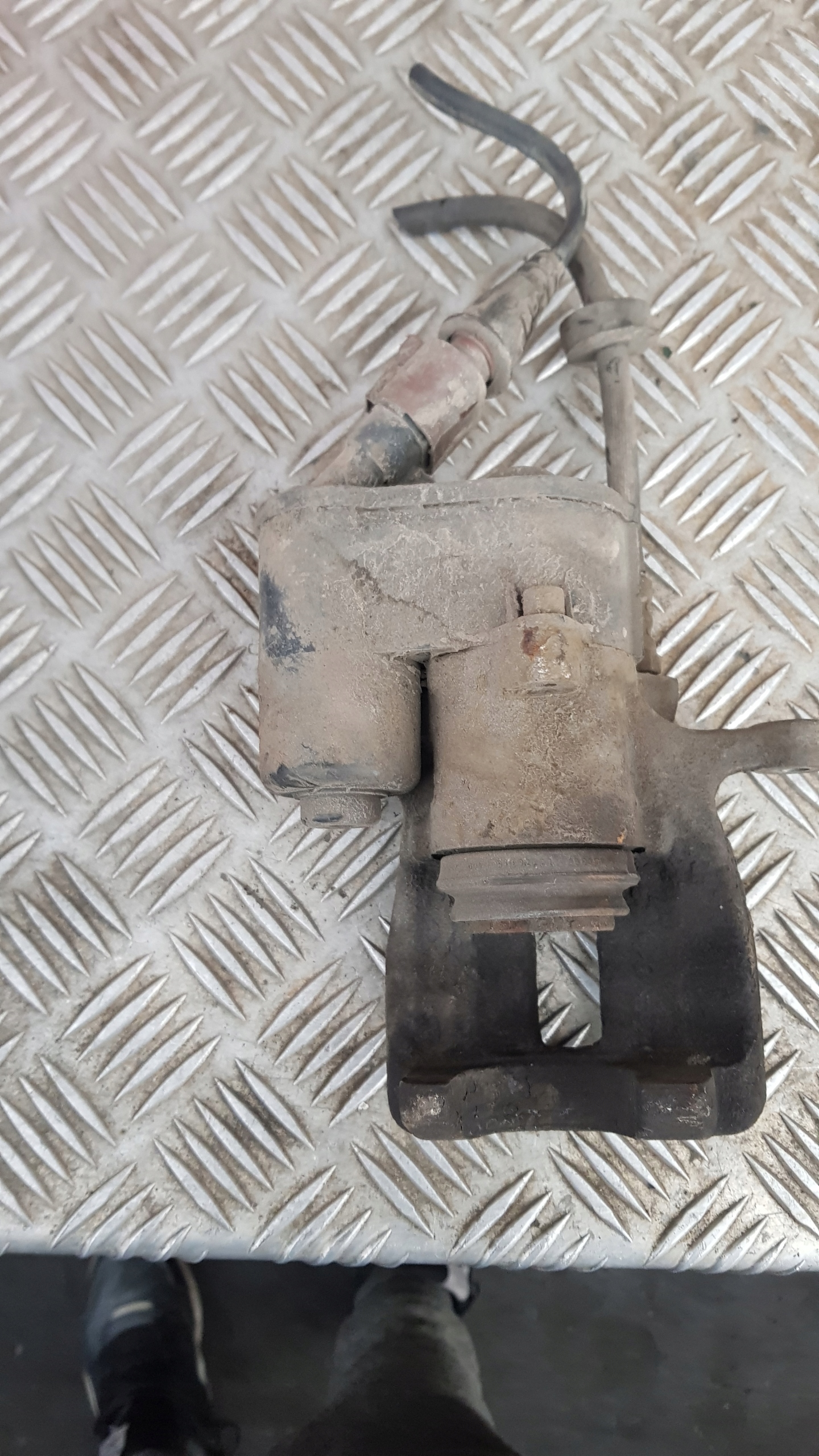 AUDI A6 C6 4F 3.0 TDI caliper brake rear part left mini motor electrical