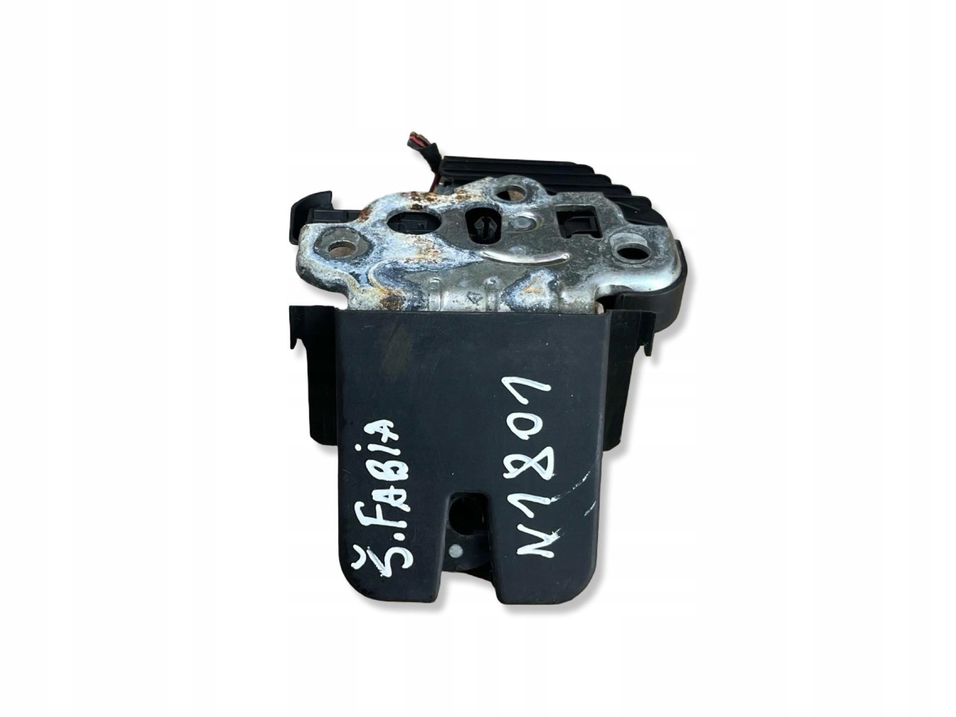 lock bonnet boot Skoda Fabia 3 2016 8R0.827.505