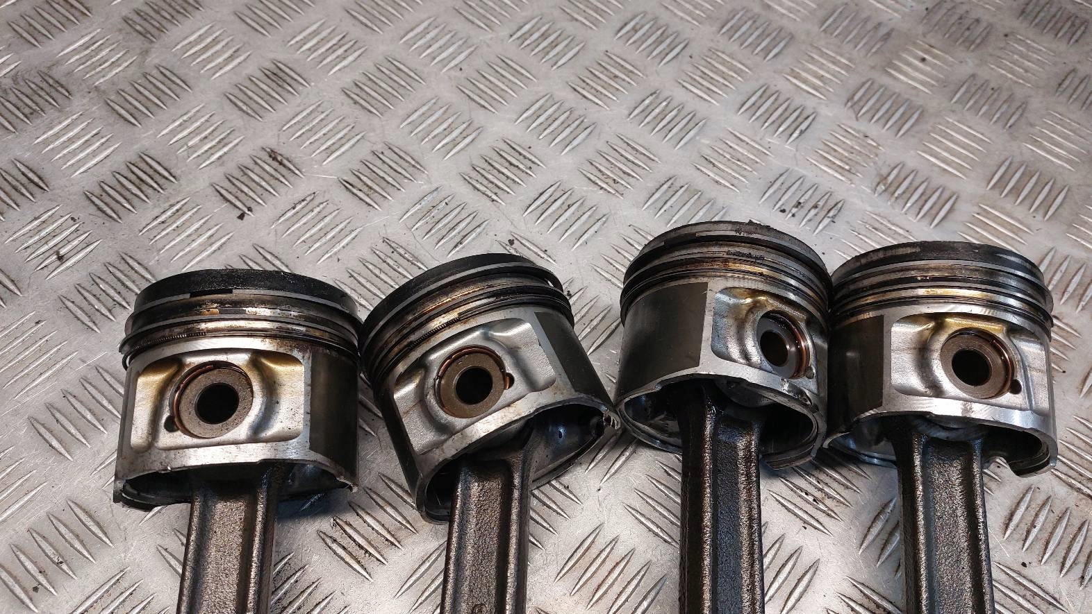Piston + Bielle FIAT PUNTO II 1.9 JTD 188A2000