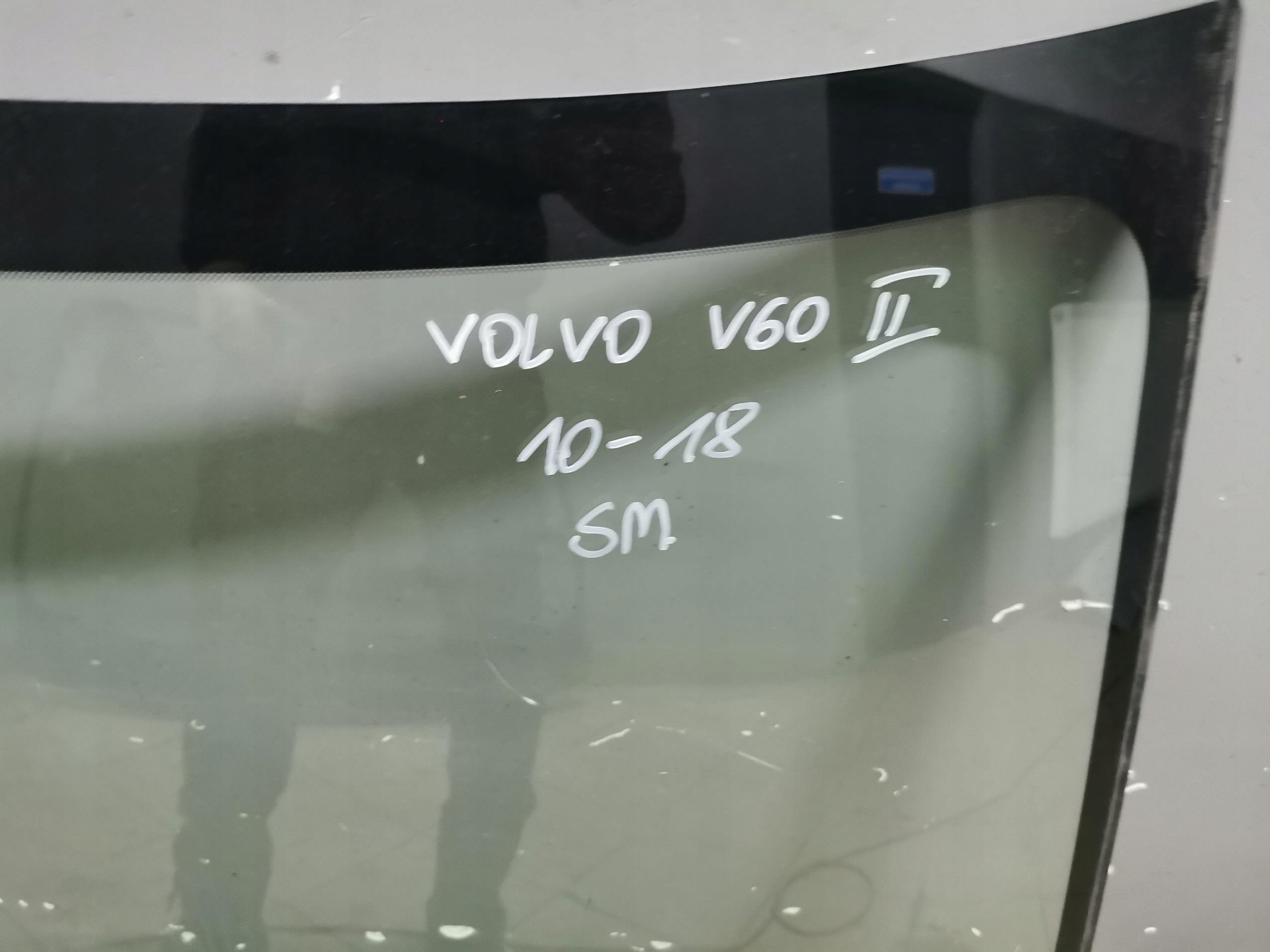 window iron front VOLVO V60 II 10-18 SENSOR