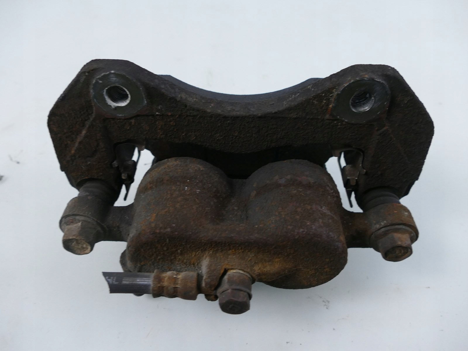 MITSUBISHI OUTLANDER and 2.0 T caliper brake right front