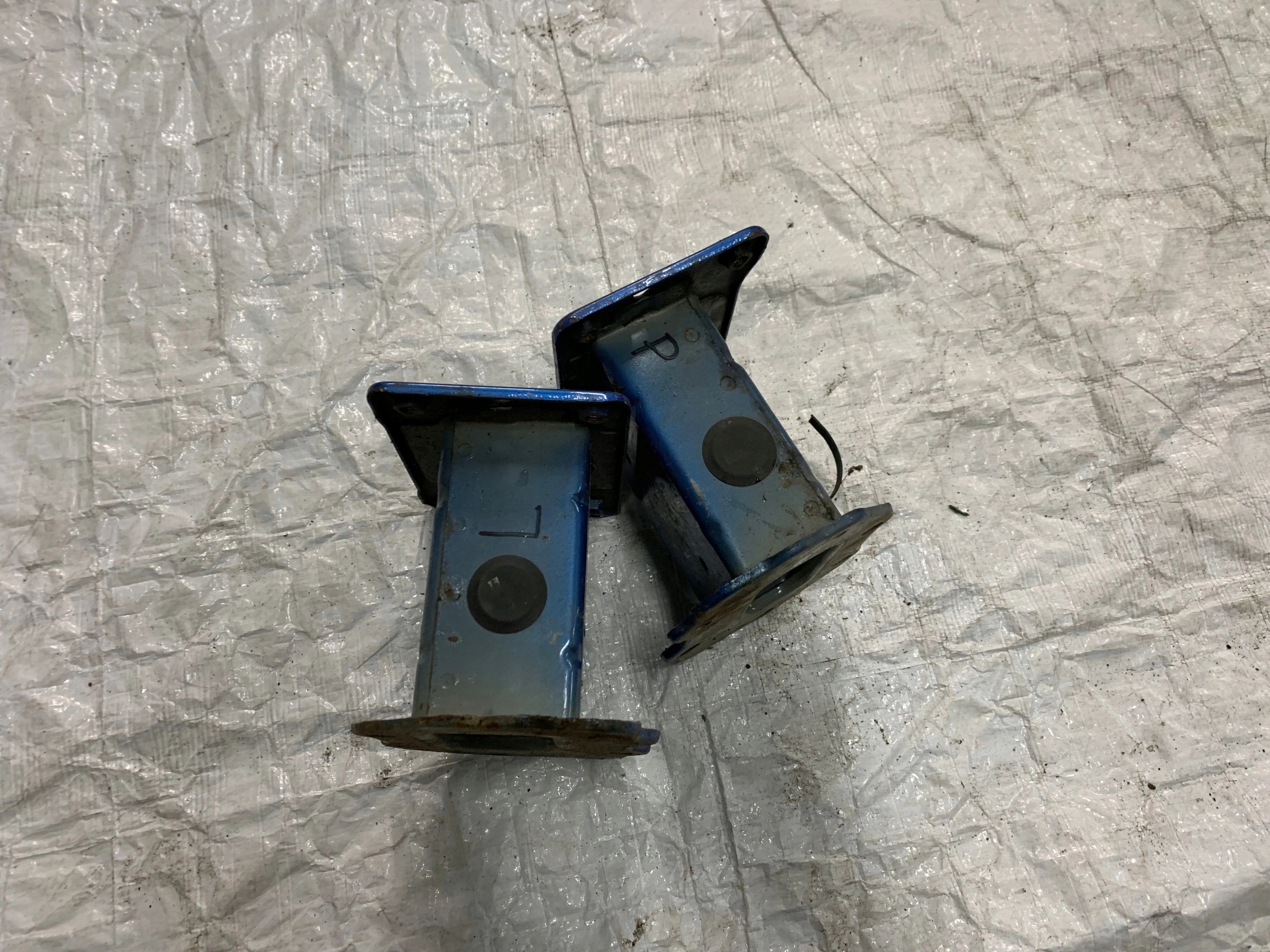 BMW X5 E53 ABSORBER špička nosníku předek