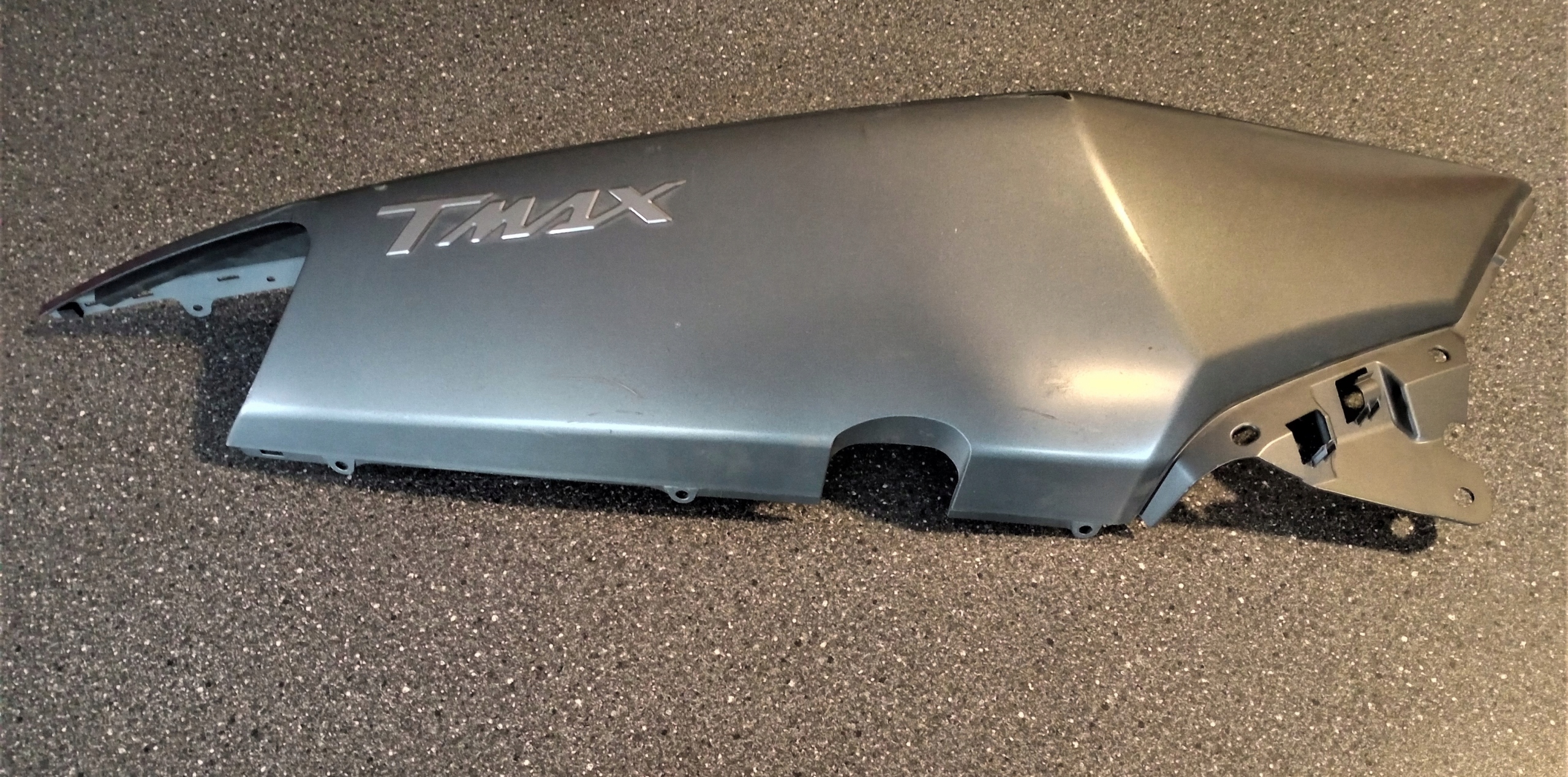 OGON OSŁONA PRAWY YAMAHA 500 T-MAX TMAX