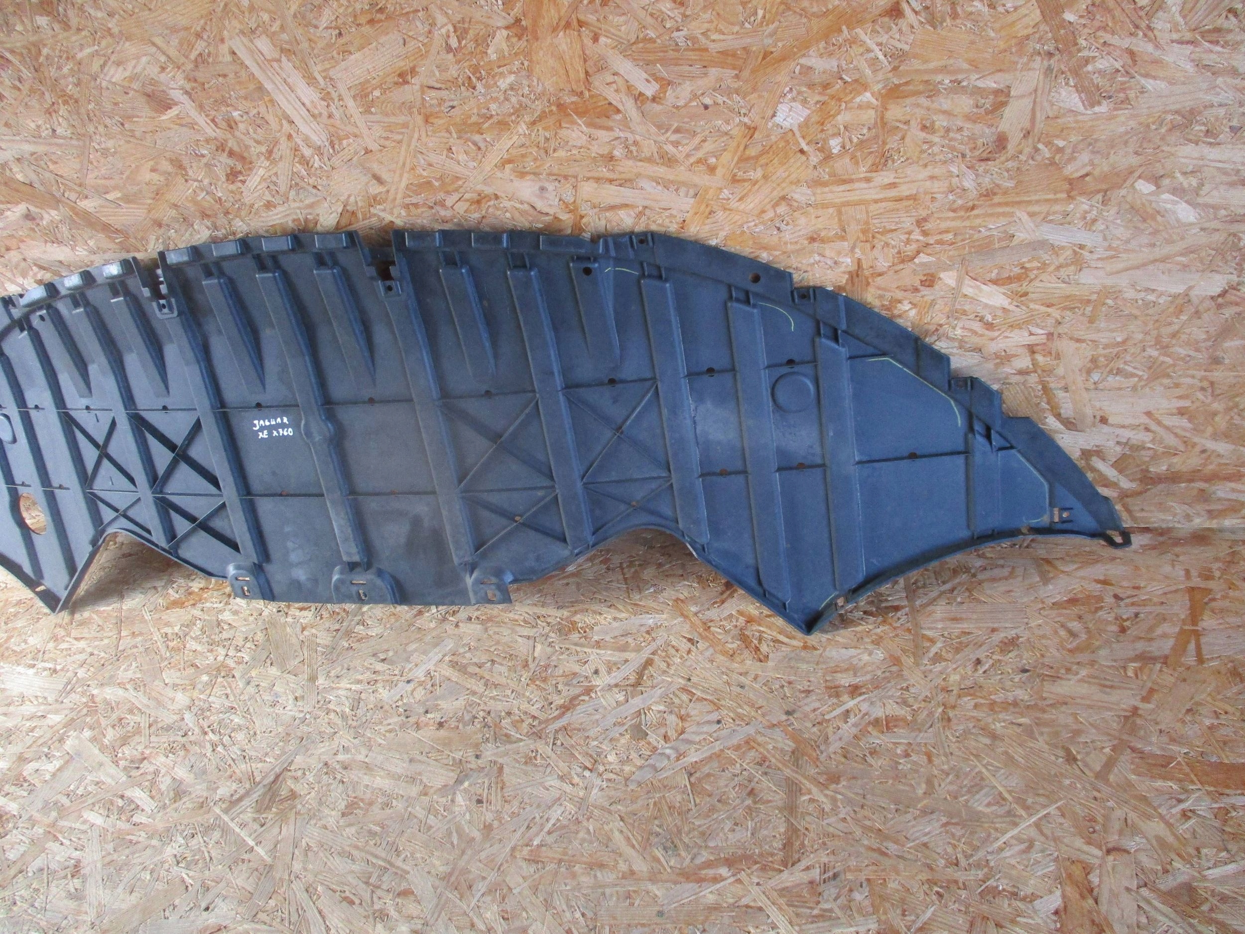 cover below bumper front JAGUAR XE X760