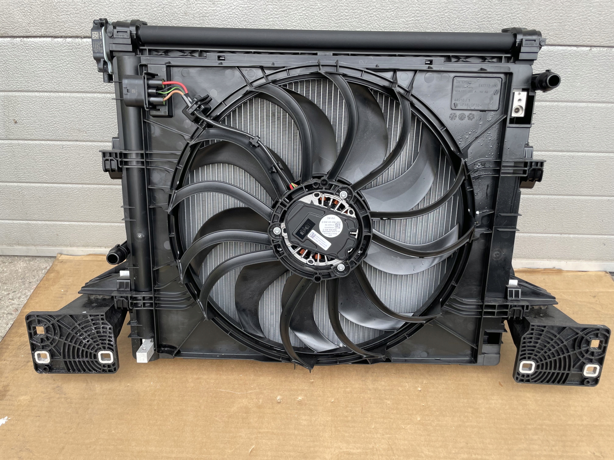 AUDI Q4 E-TRON SLINE NOWY PAS PRZEDNI KOMPLETNY CHŁODNICE WENTYLATOR Jakość części (zgodnie z GVO) O - oryginał z logo producenta pojazdu (OE)