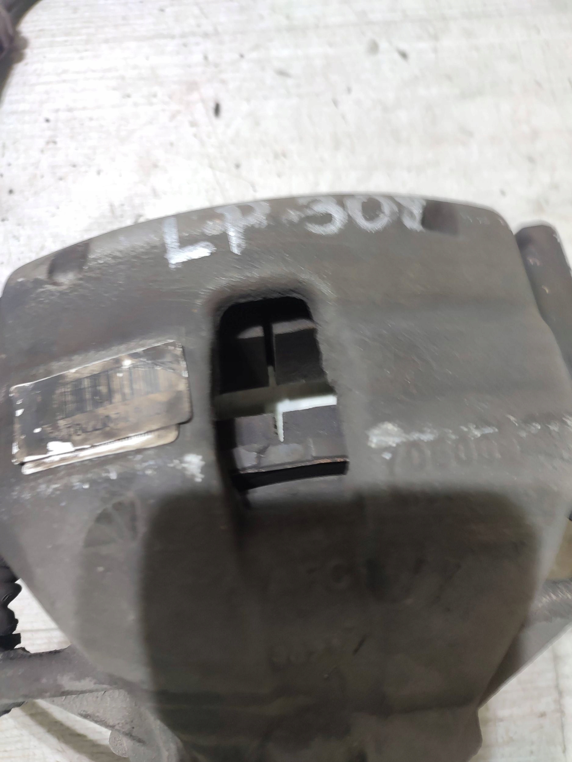 Peugeot 308 2019 front side left caliper brake front