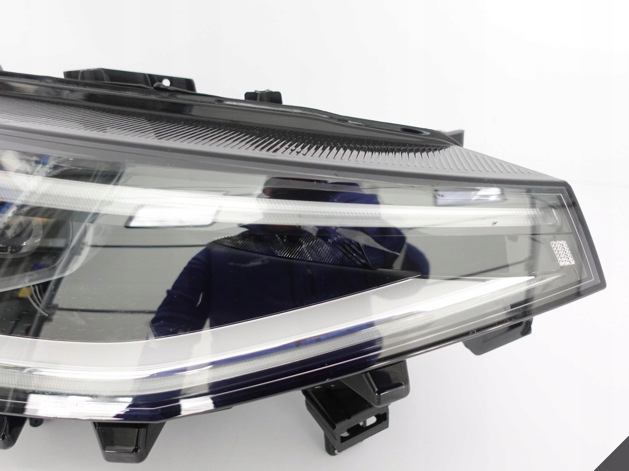 VW ID.4 11B 20- light IQ.LIGHT FULL LED EU B.LADNA