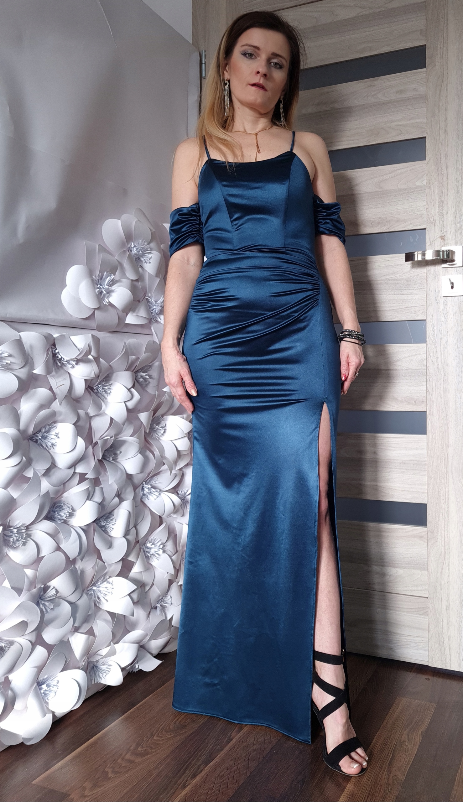 SUKIENKA DłUGA RYBKA GORSET Z RĘKAWKIEM r. 40 Marka inna