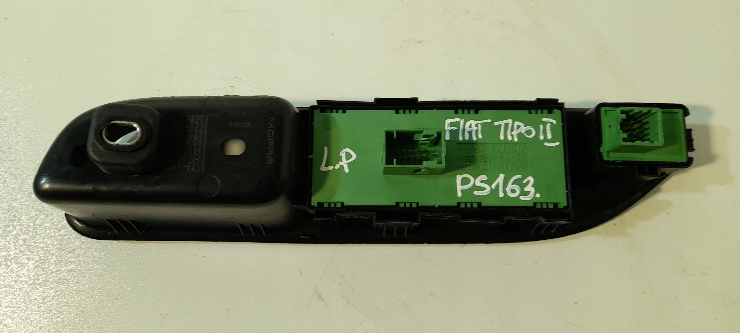 Fiat Tipo window control switch 735604302