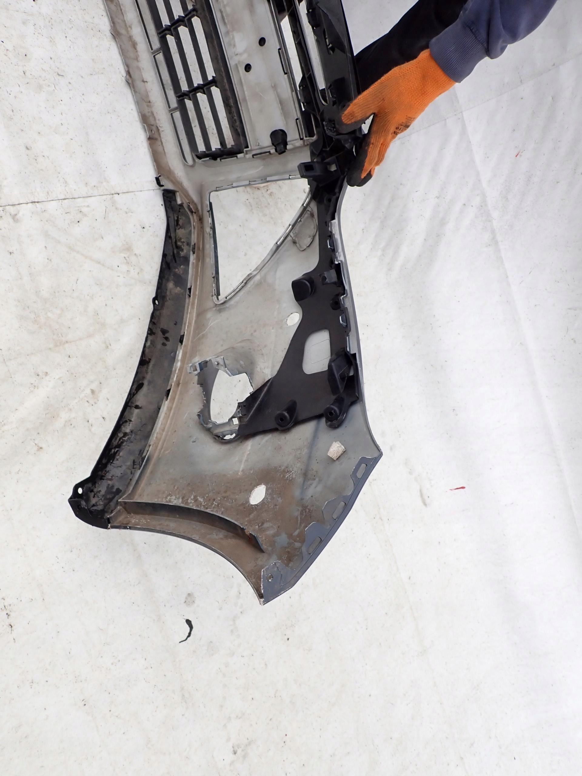 FORD FOCUS III MK3 10-14 bumper front front PDC