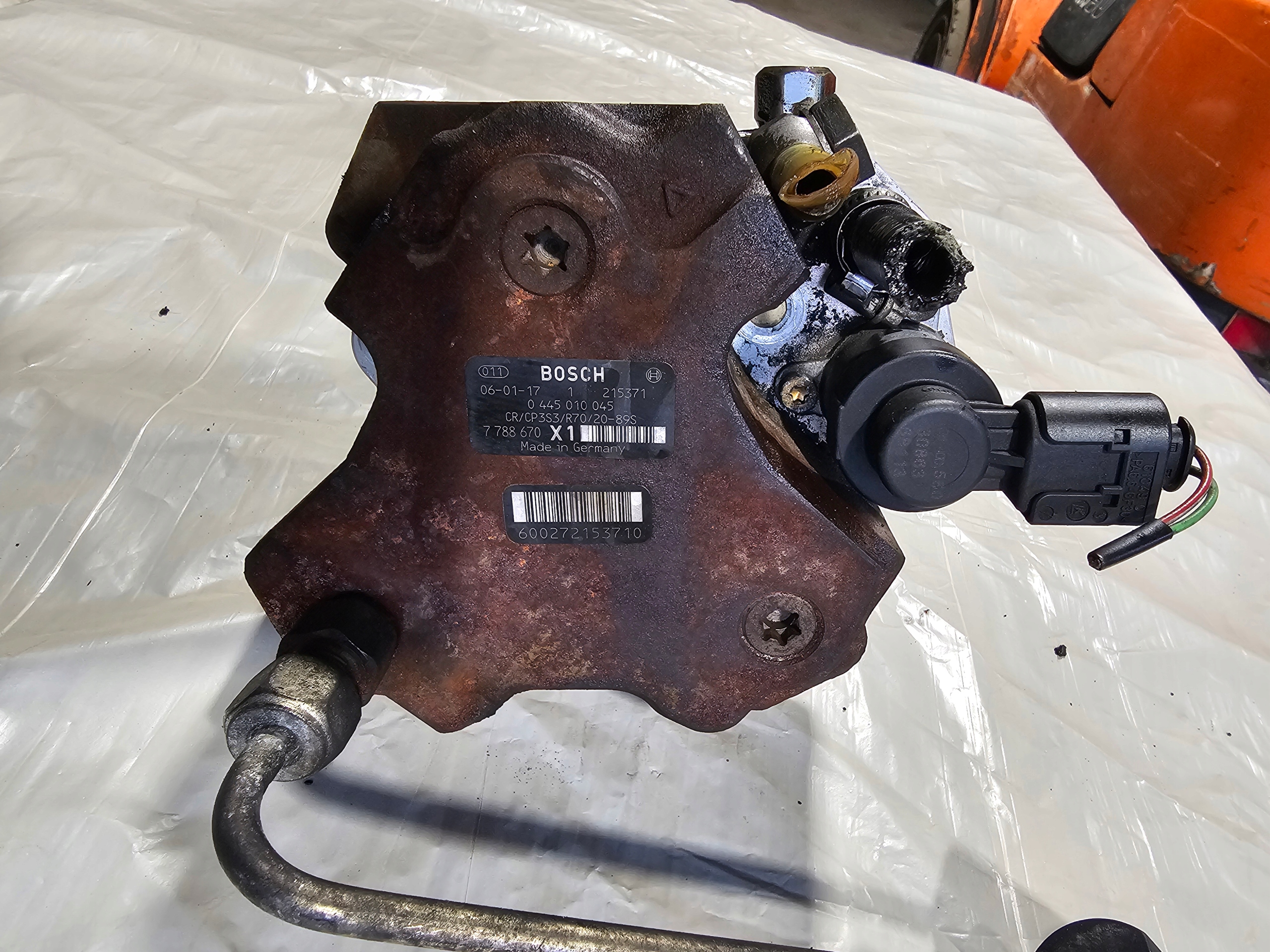 injection pump BMW E87 2.0 D 122KM M47D20 0445010045