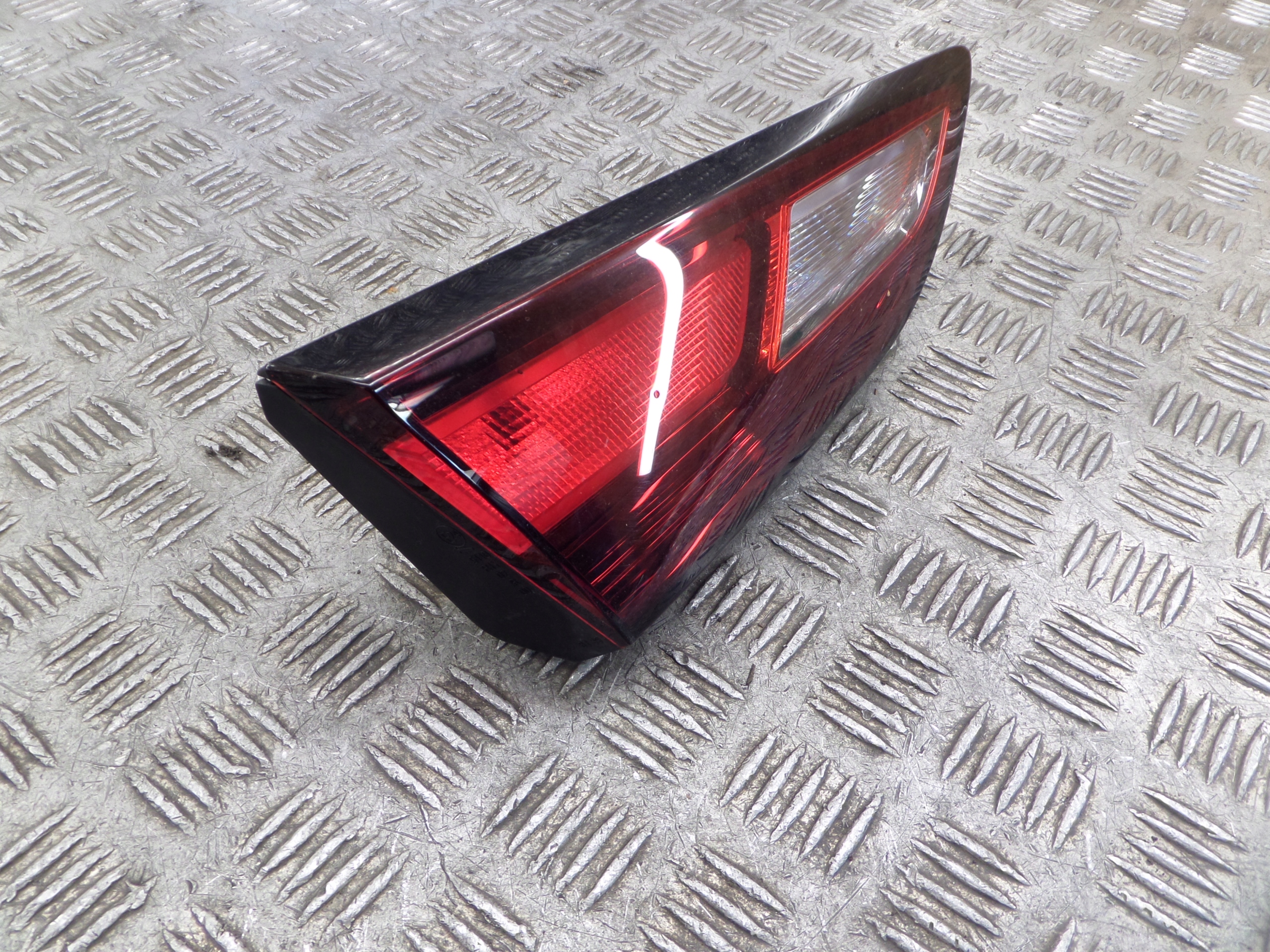 OPEL ASTRA V K HB light rear 39032992