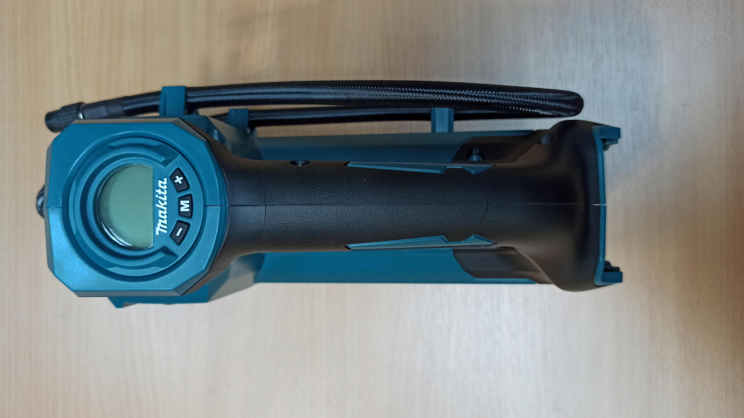 AKUM. MINIKOMPRESOR 18V MAKITA - DMP181Z Moc silnika 0 KM