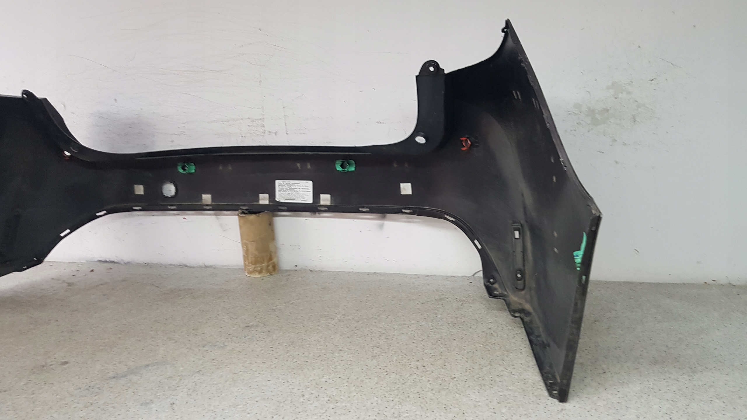 TOYOTA COROLLA E21 KOMBI 18 - Stoßstange heck 7880