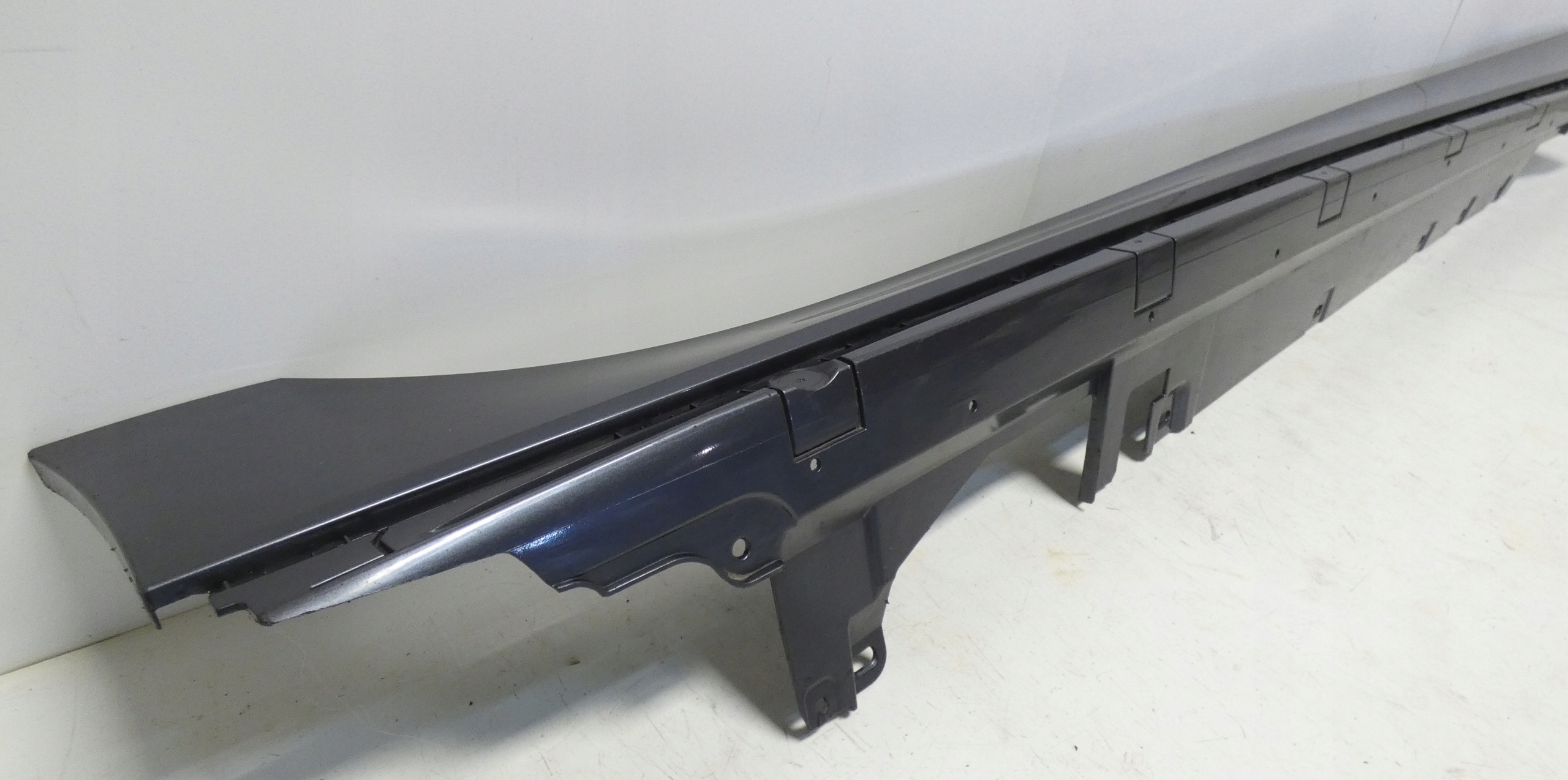 BMW 1 F40 MPAKIET 2019- 8072574 moulding threshold right threshold