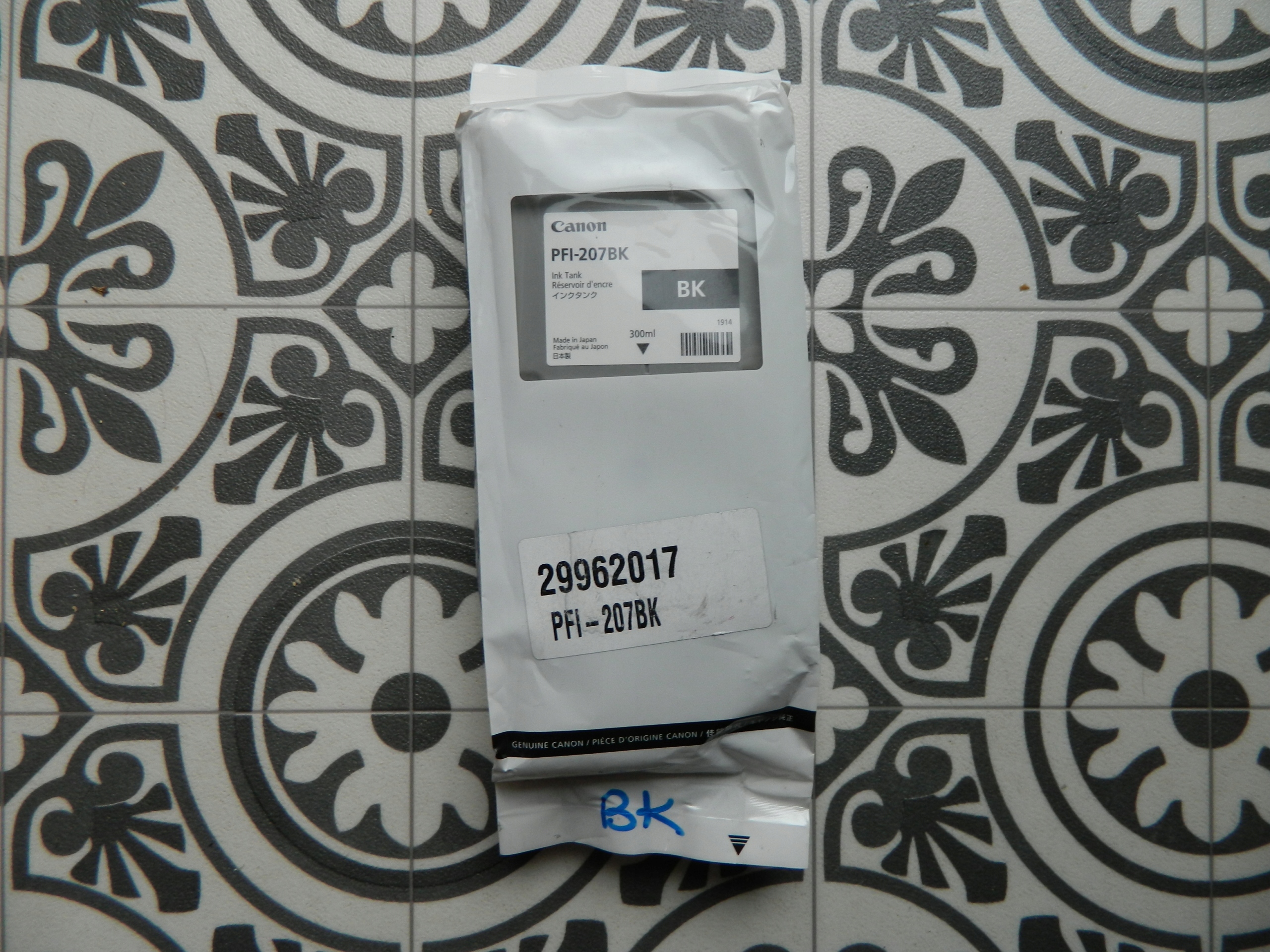 Tusz Canon PFI-207BK Black 8789B001 IPF680