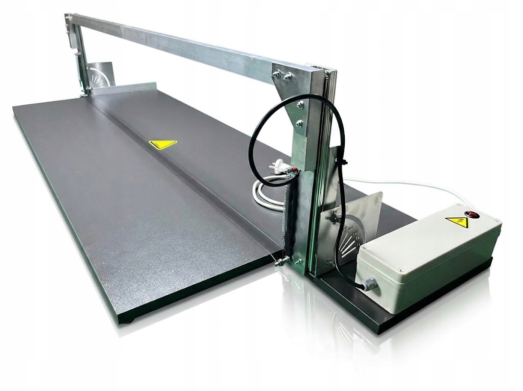 Stroj Gilotyna na řezání polystyrenu styroduru 132/26 plus řezačka