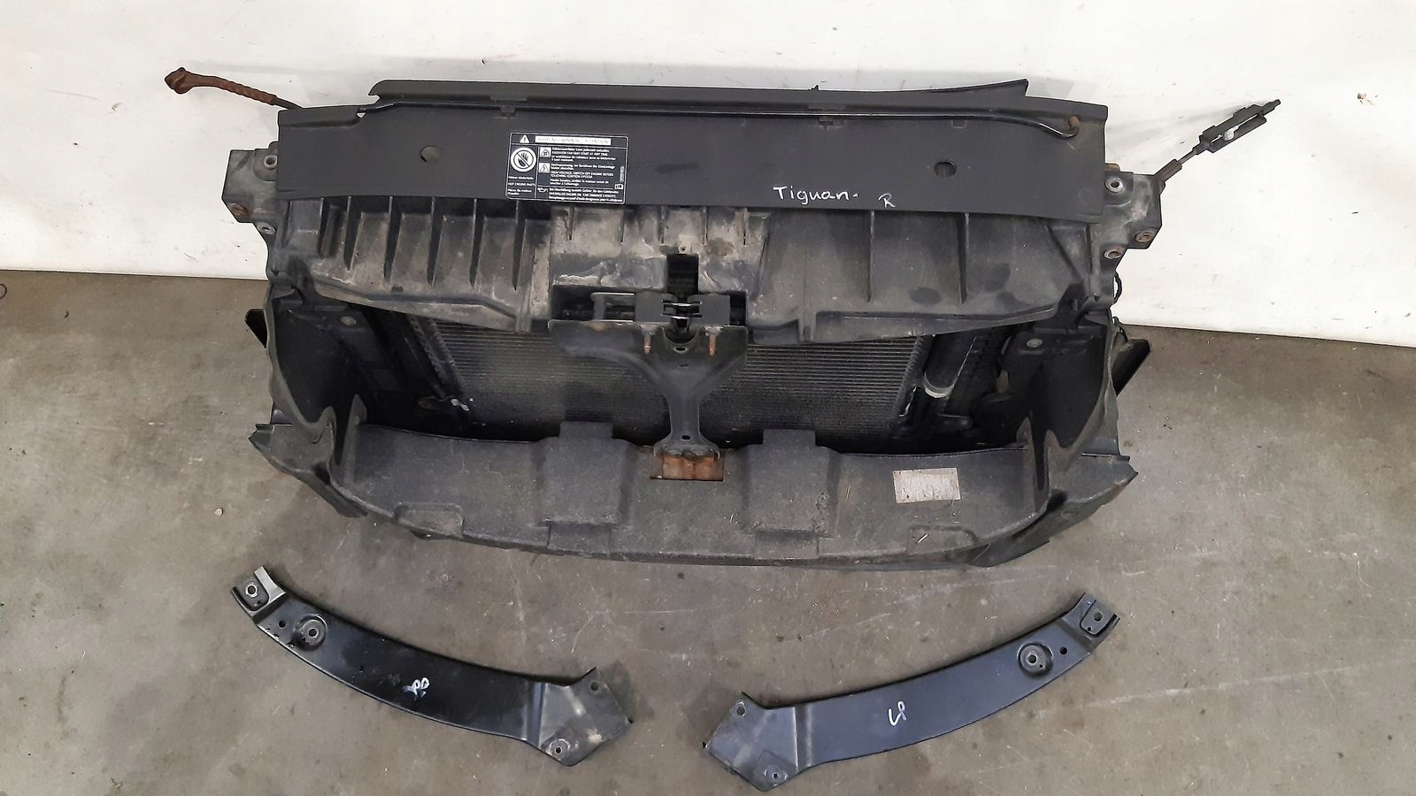 support panel for radiators pillar iron VW Tiguan 1,4 TSI