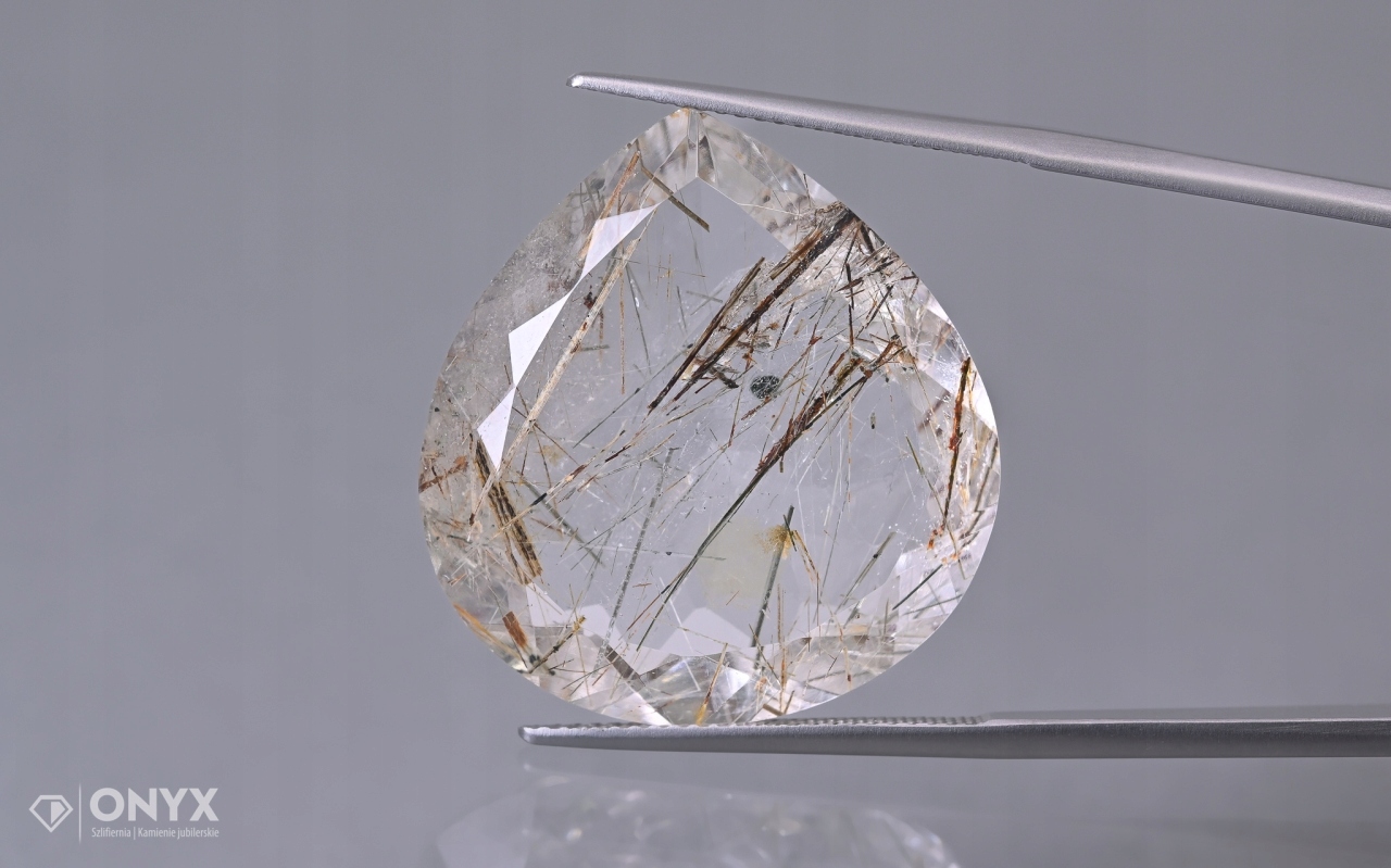 Křemen s rutilem fasetovaná slza 26,5x25 mm