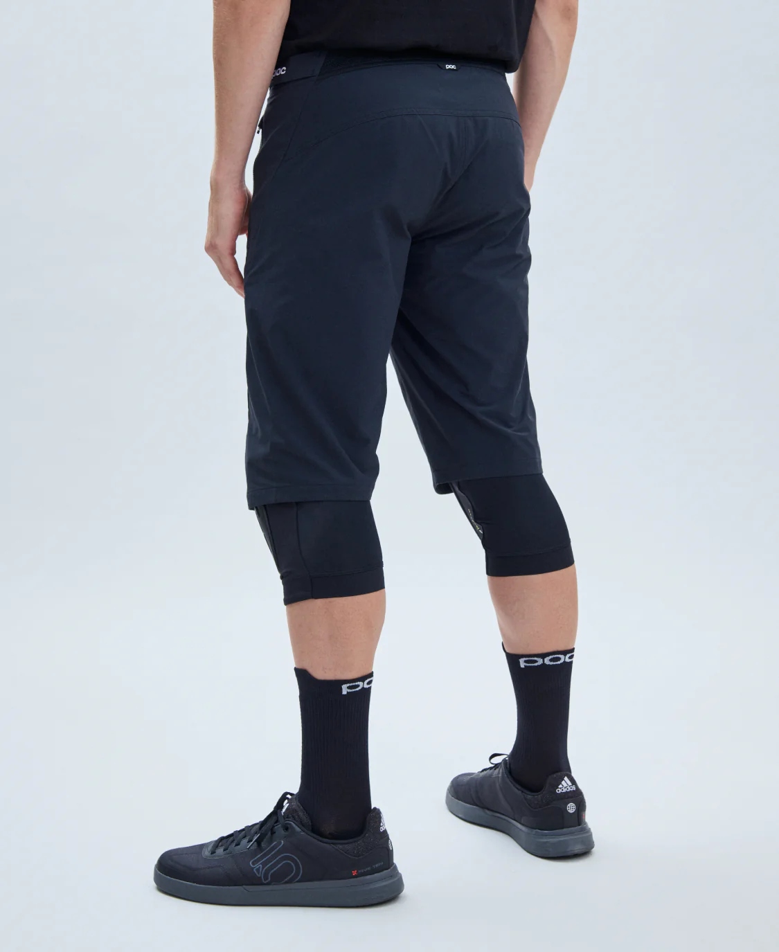 Spodenki POC Essential Enduro Shorts - Uranium Black - Rozmiar S Model ESSENTIAL ENDURO SHORTS