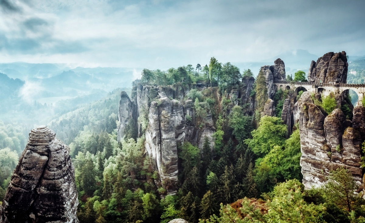 

Tapeta Flizelinowa Góry piaskowcowe - 416x254